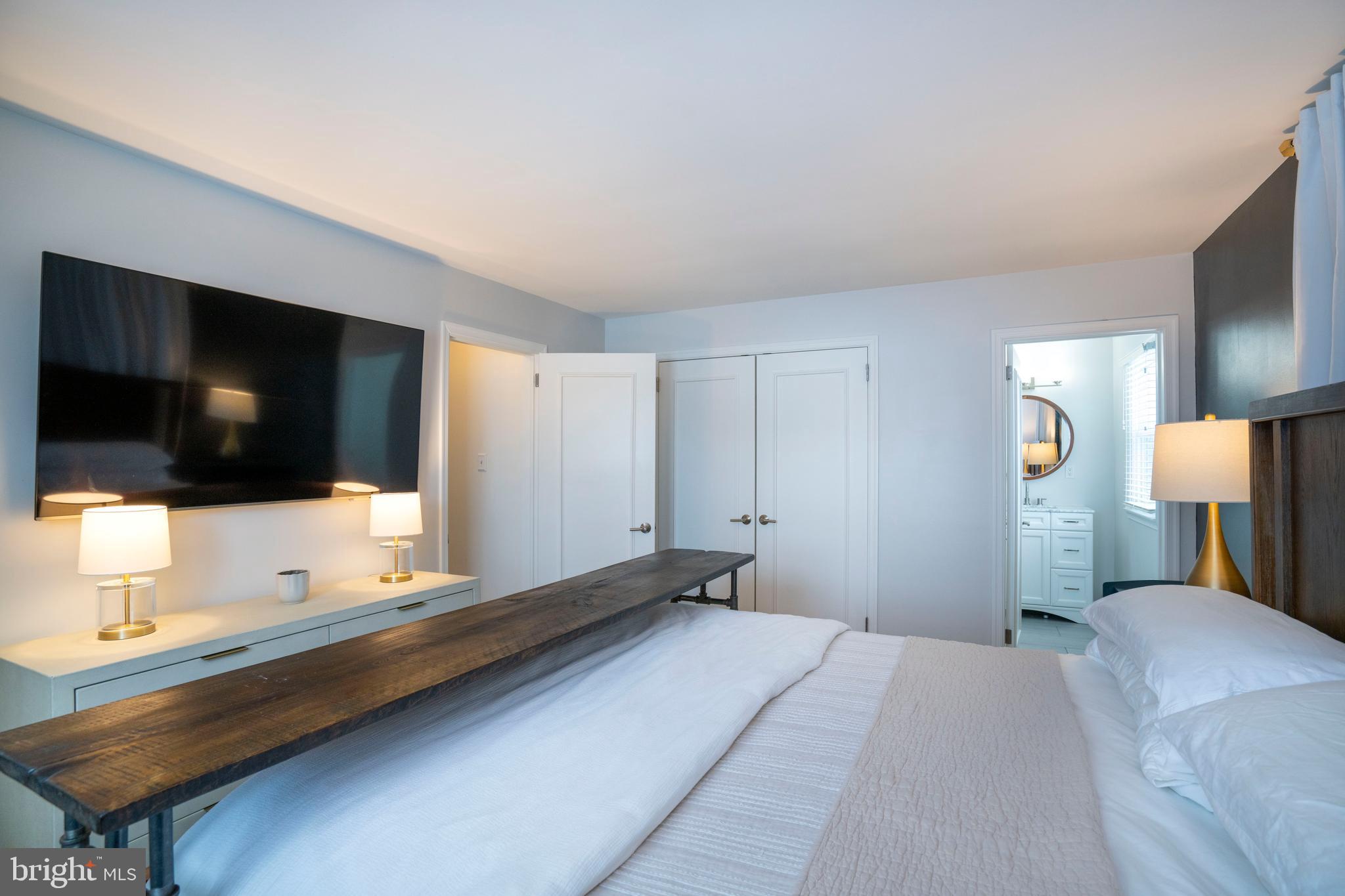 GLENVIEW - Residential