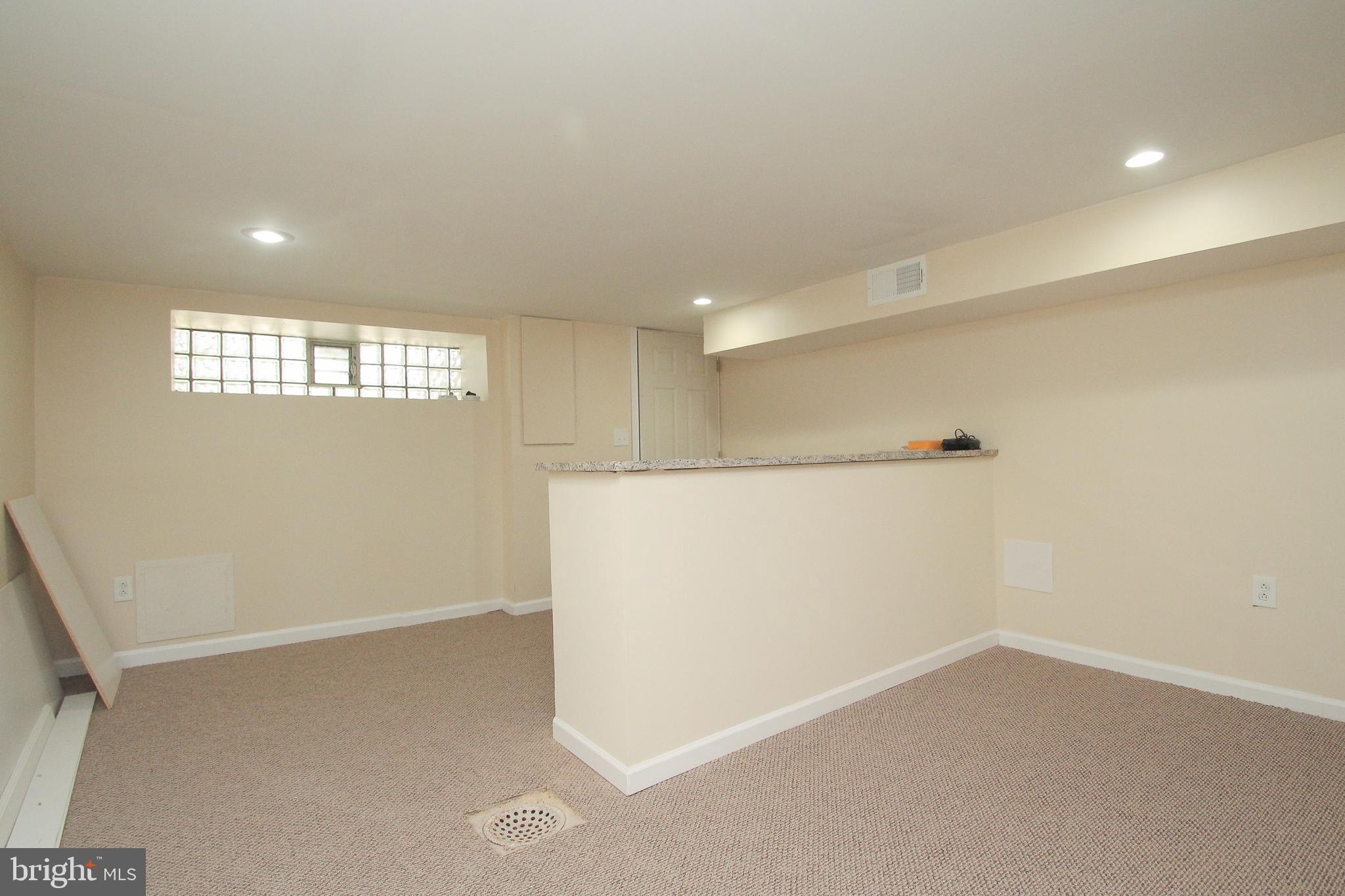 WEST OAK LANE - Residential