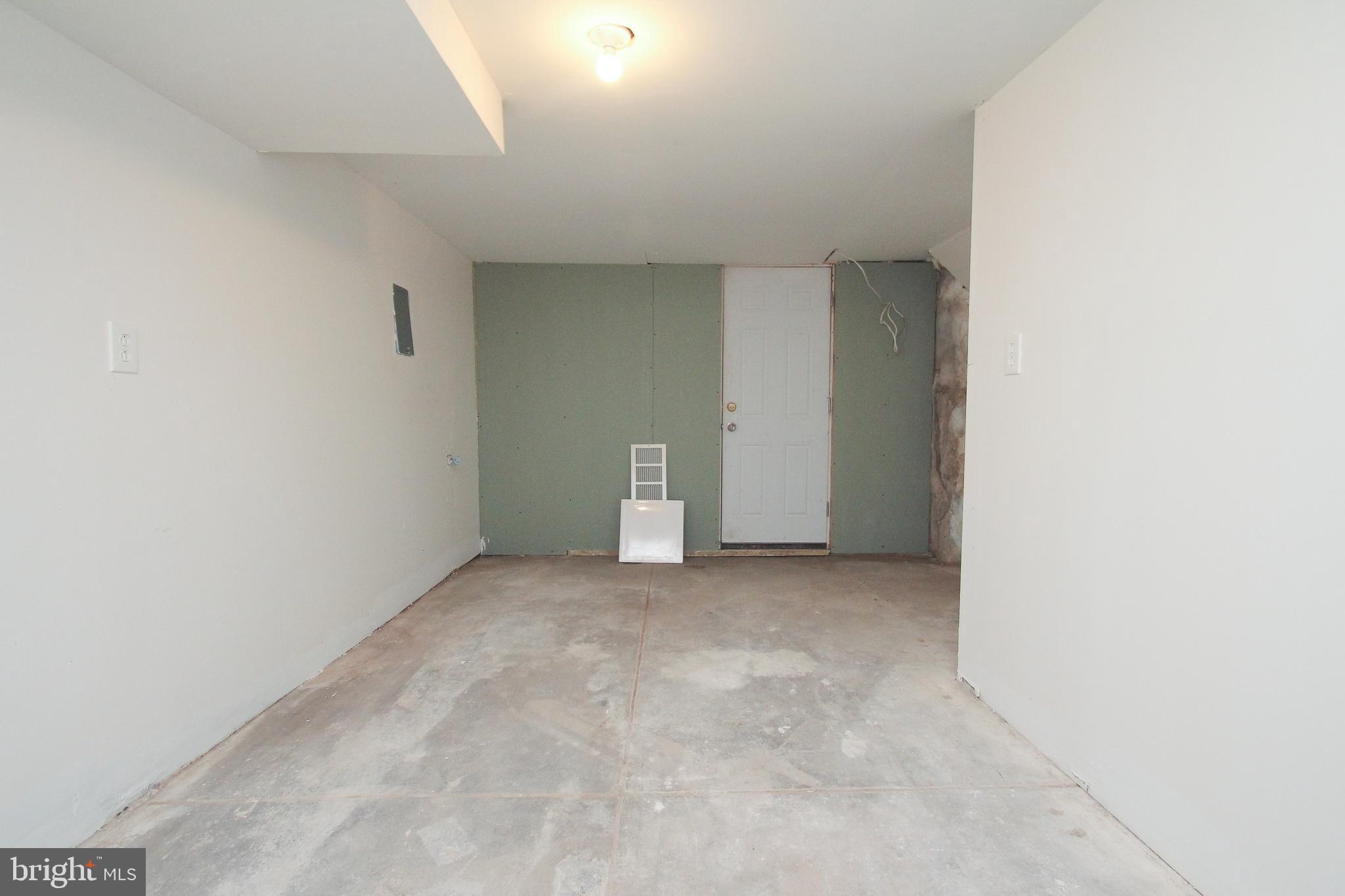 WEST OAK LANE - Residential