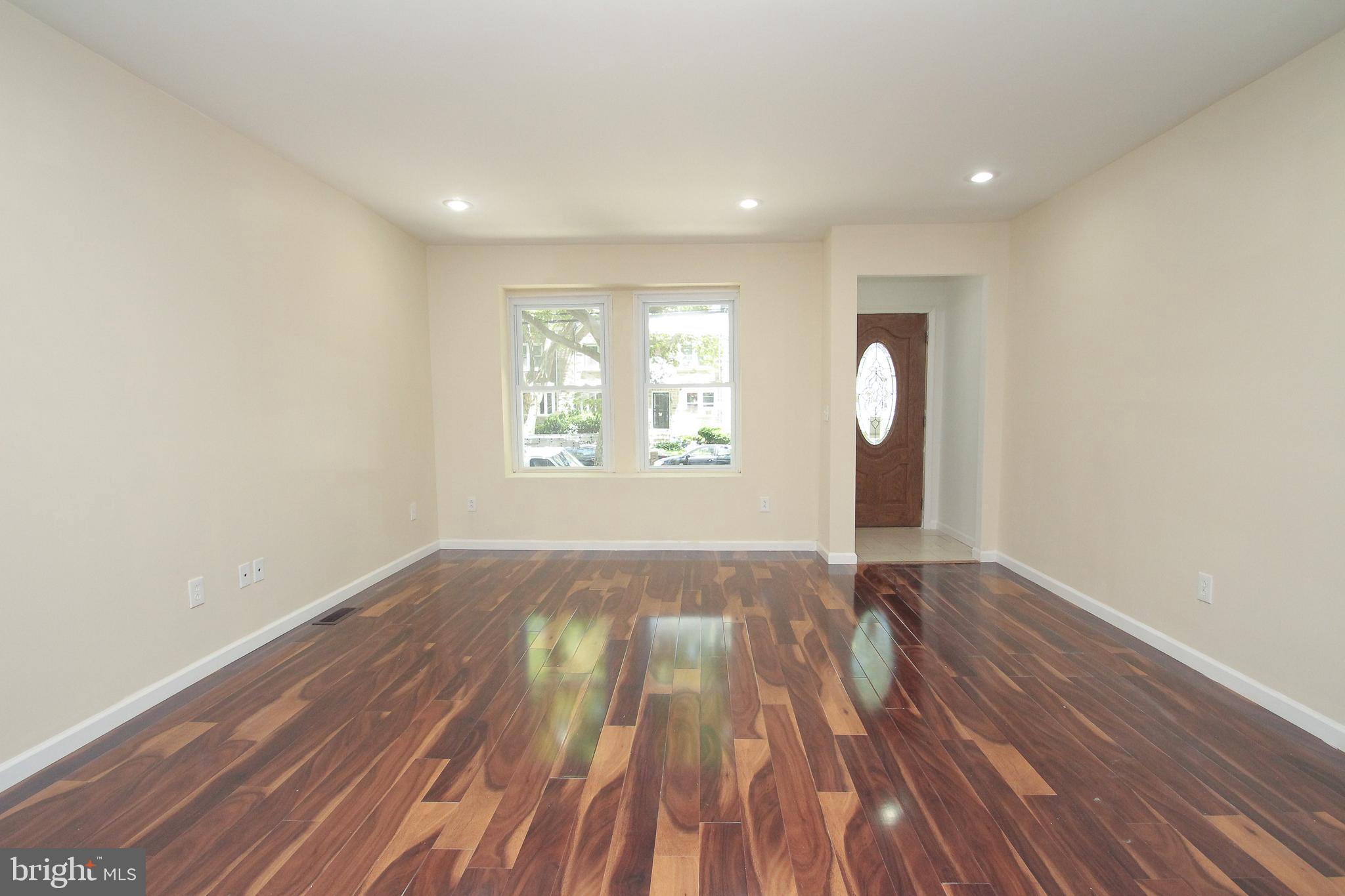 WEST OAK LANE - Residential