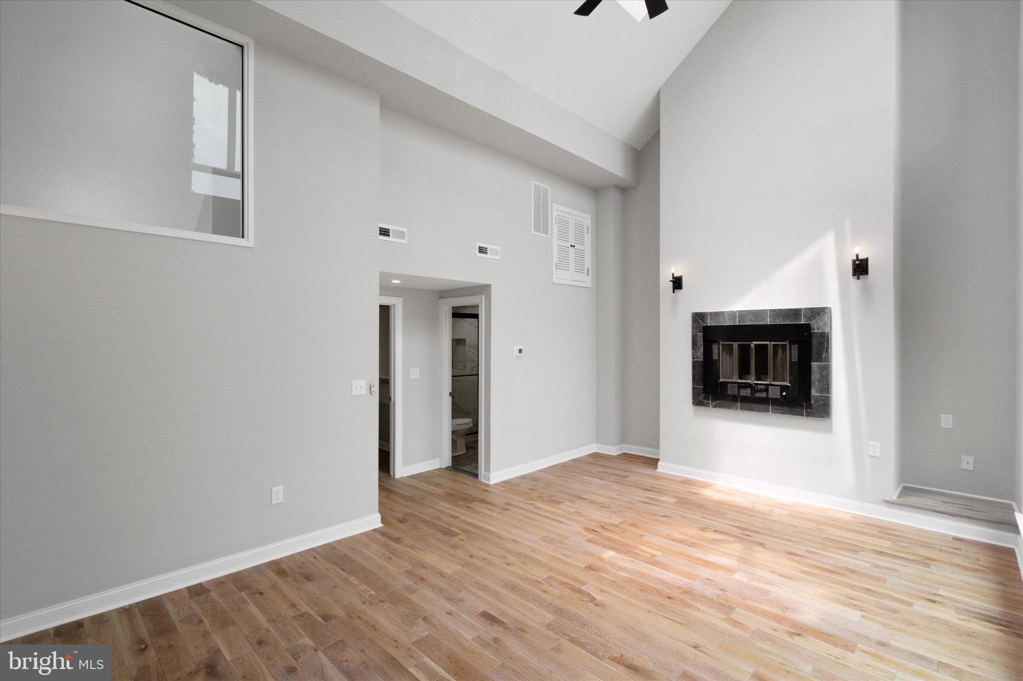 SOCIETY HILL - Residential