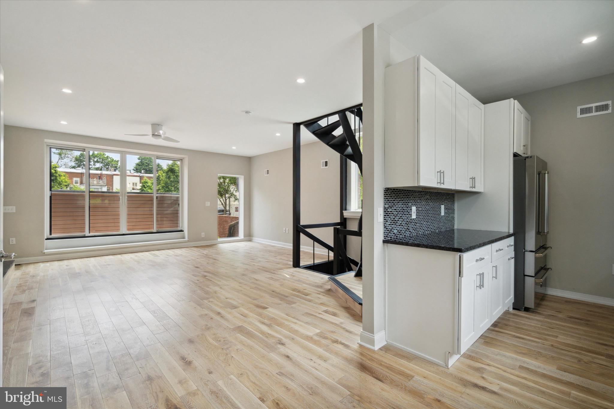 SOCIETY HILL - Residential