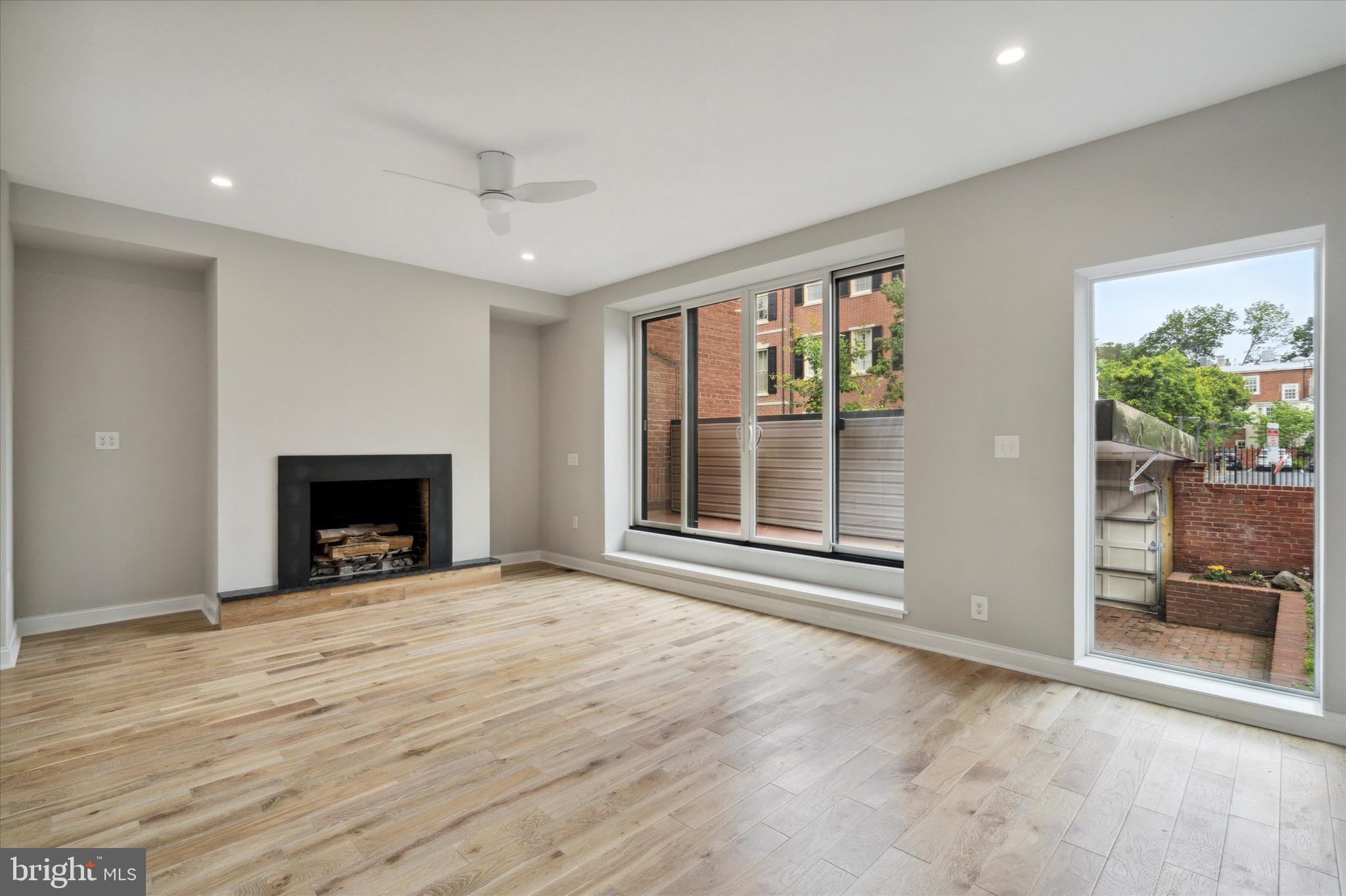 SOCIETY HILL - Residential