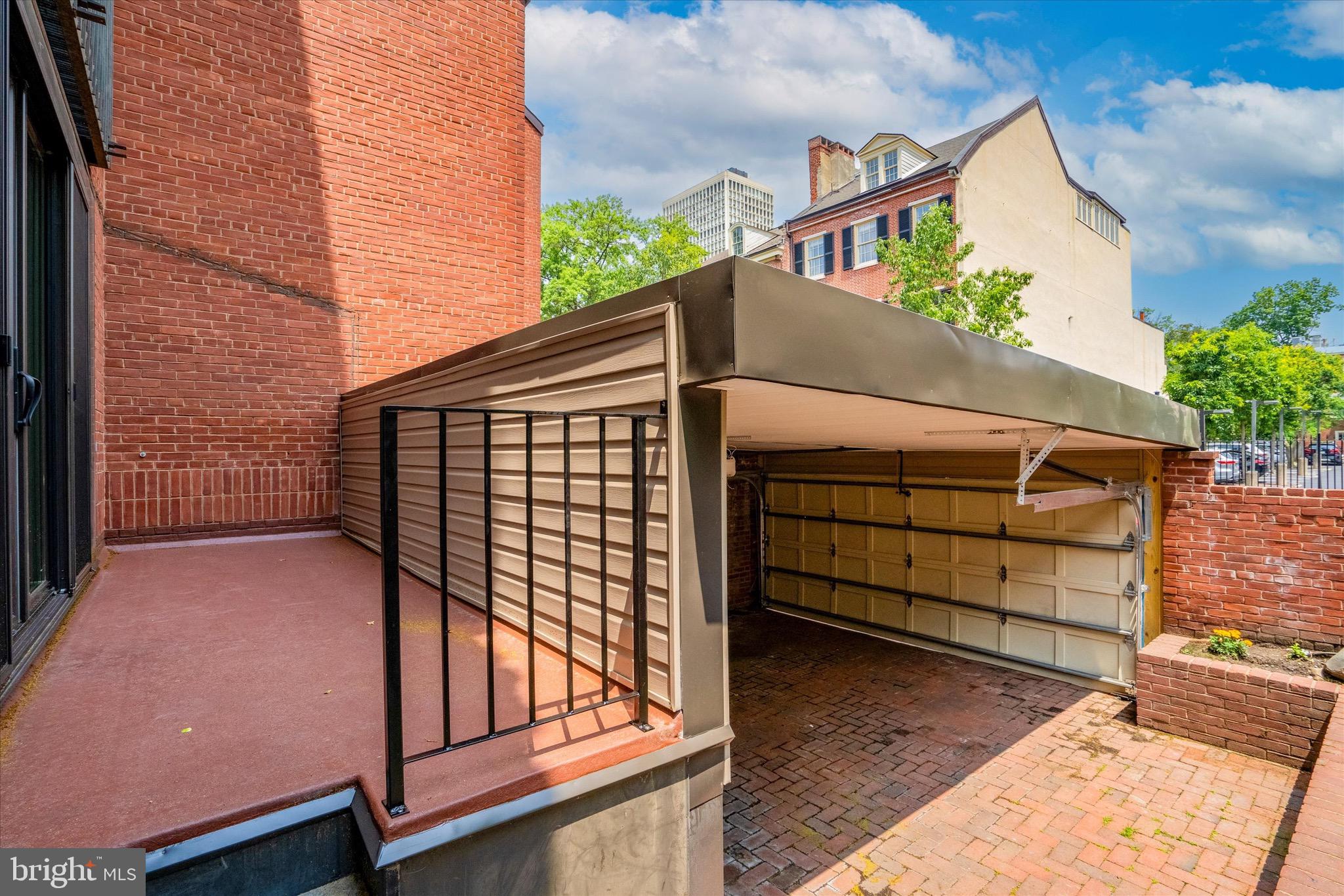 SOCIETY HILL - Residential