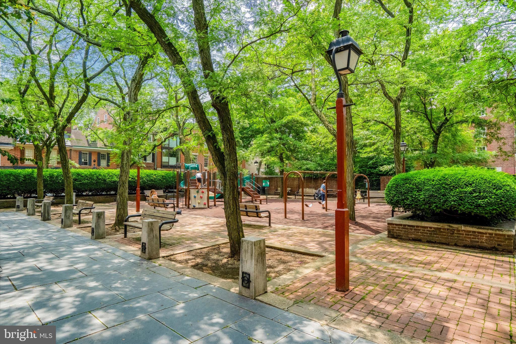 SOCIETY HILL - Residential