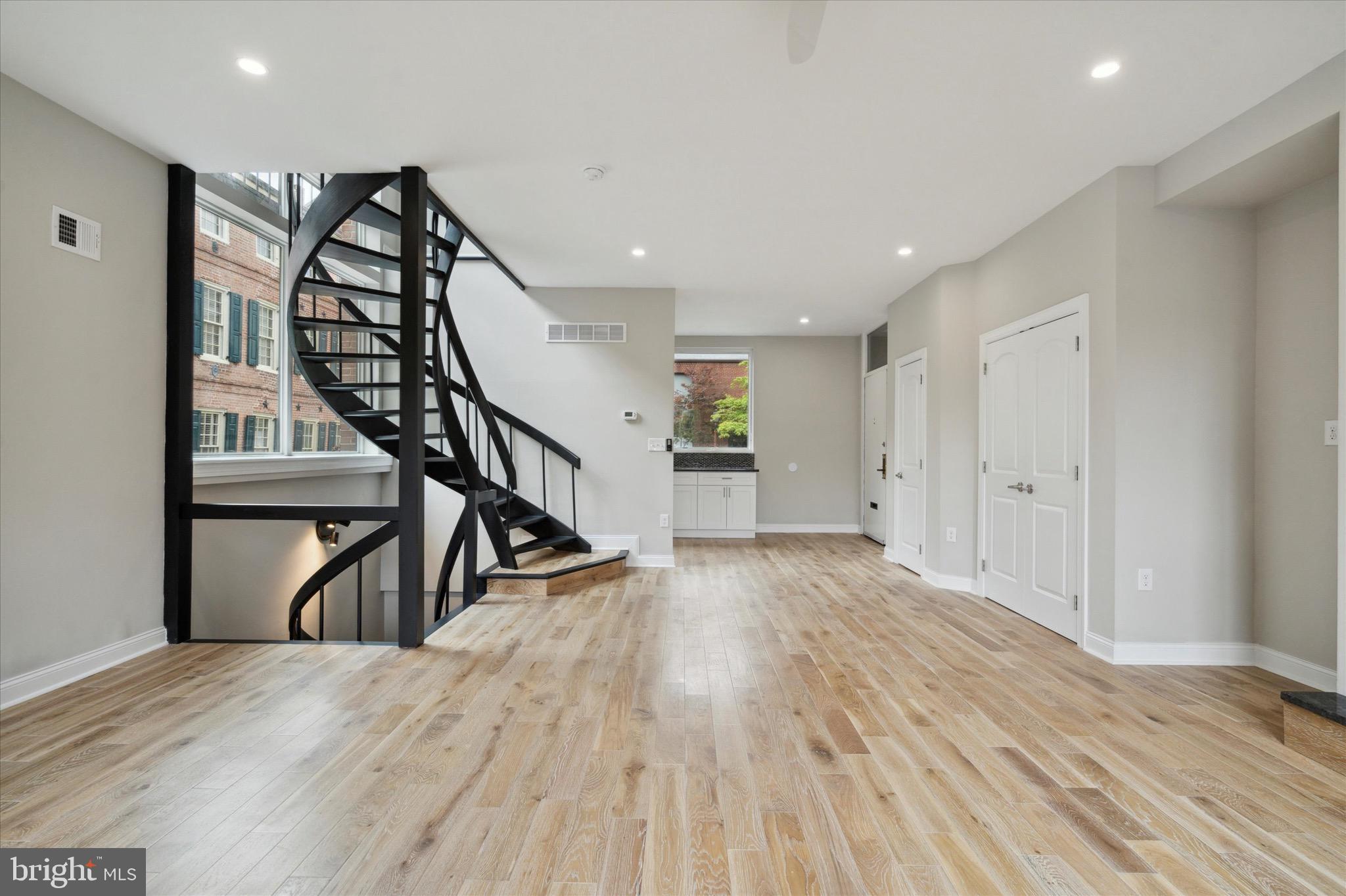 SOCIETY HILL - Residential