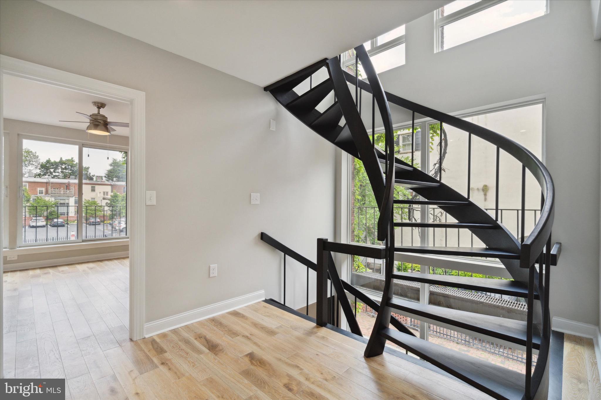 SOCIETY HILL - Residential