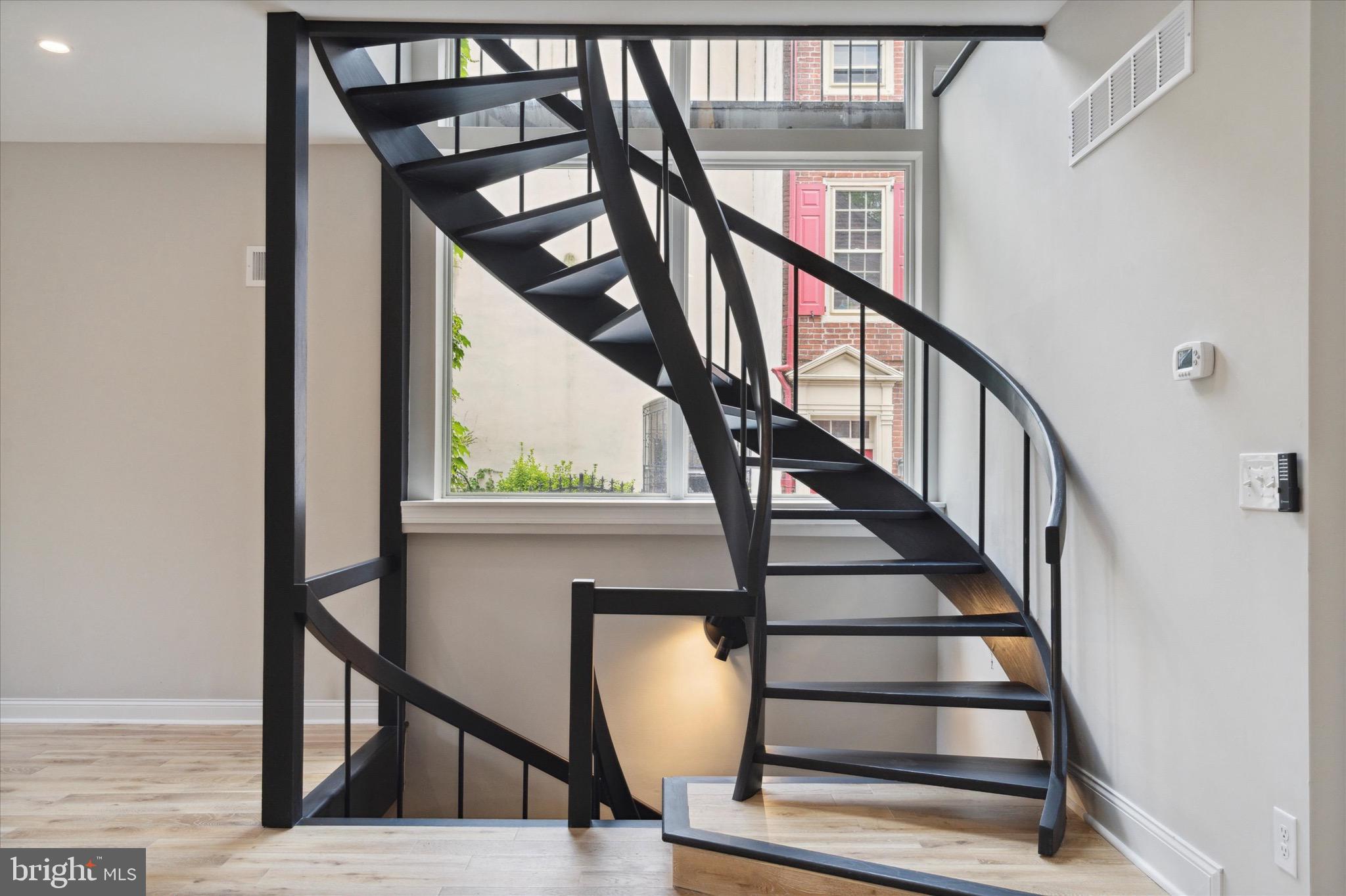 SOCIETY HILL - Residential