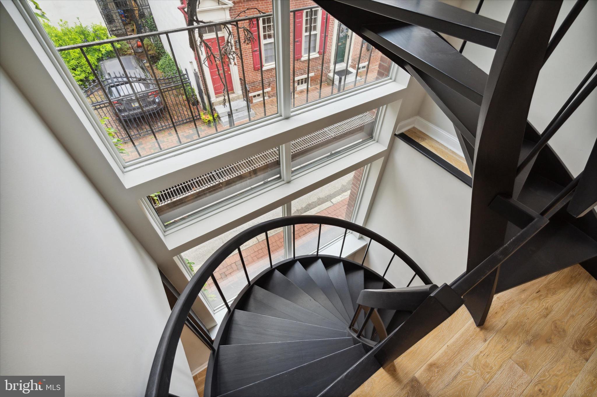 SOCIETY HILL - Residential