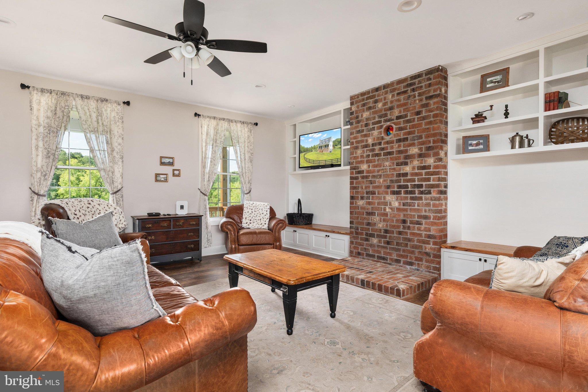 565 RIDGEWAY ROAD