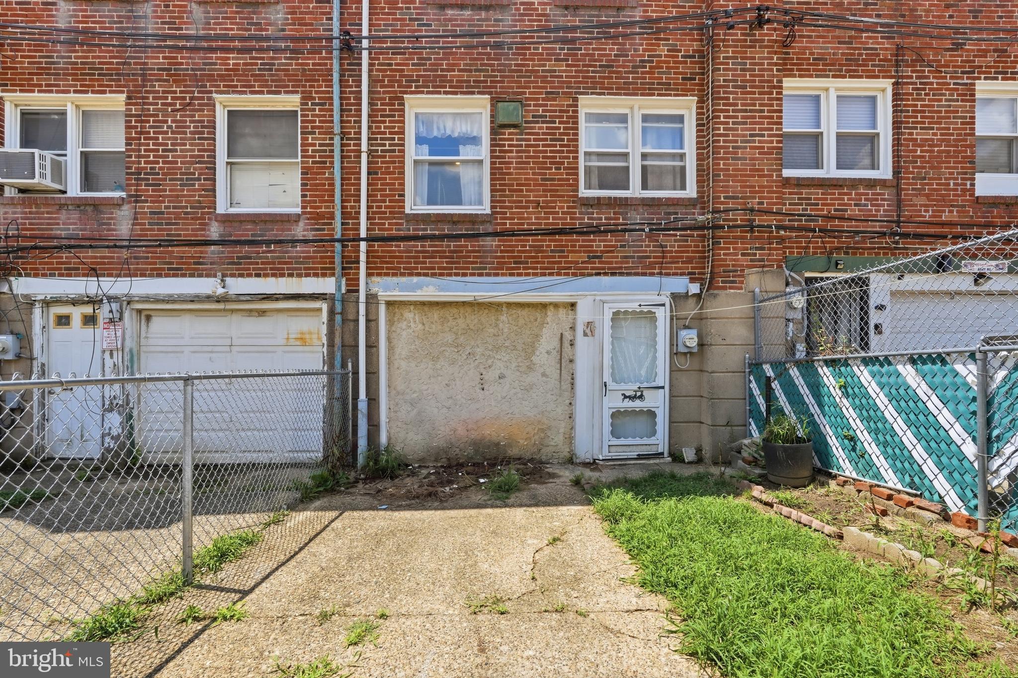 8033 TEMPLE ROAD
