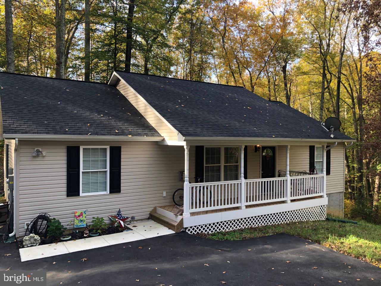 EDEN ESTATES - Residential Lease