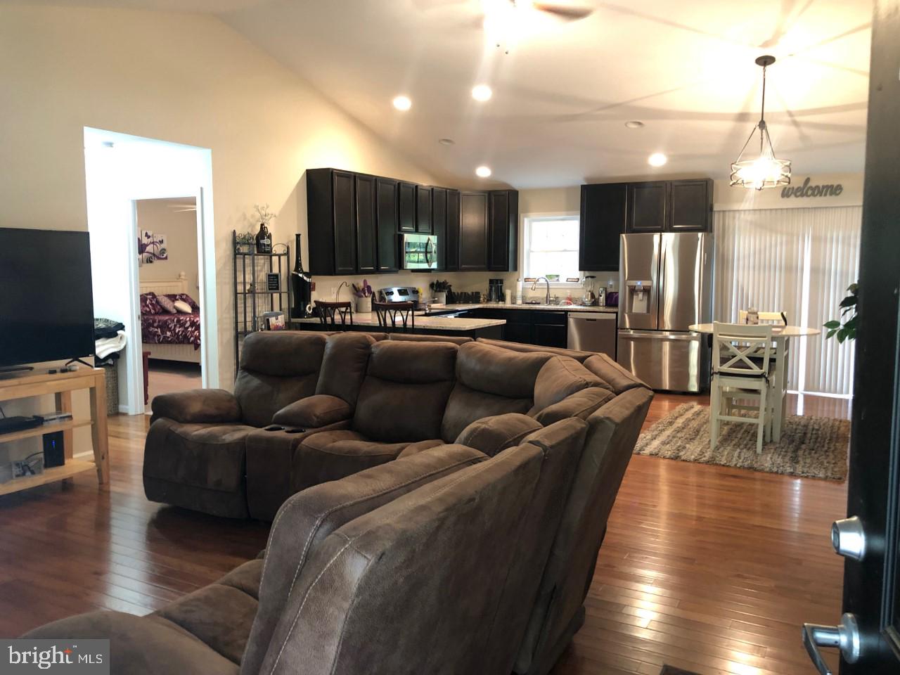 EDEN ESTATES - Residential Lease