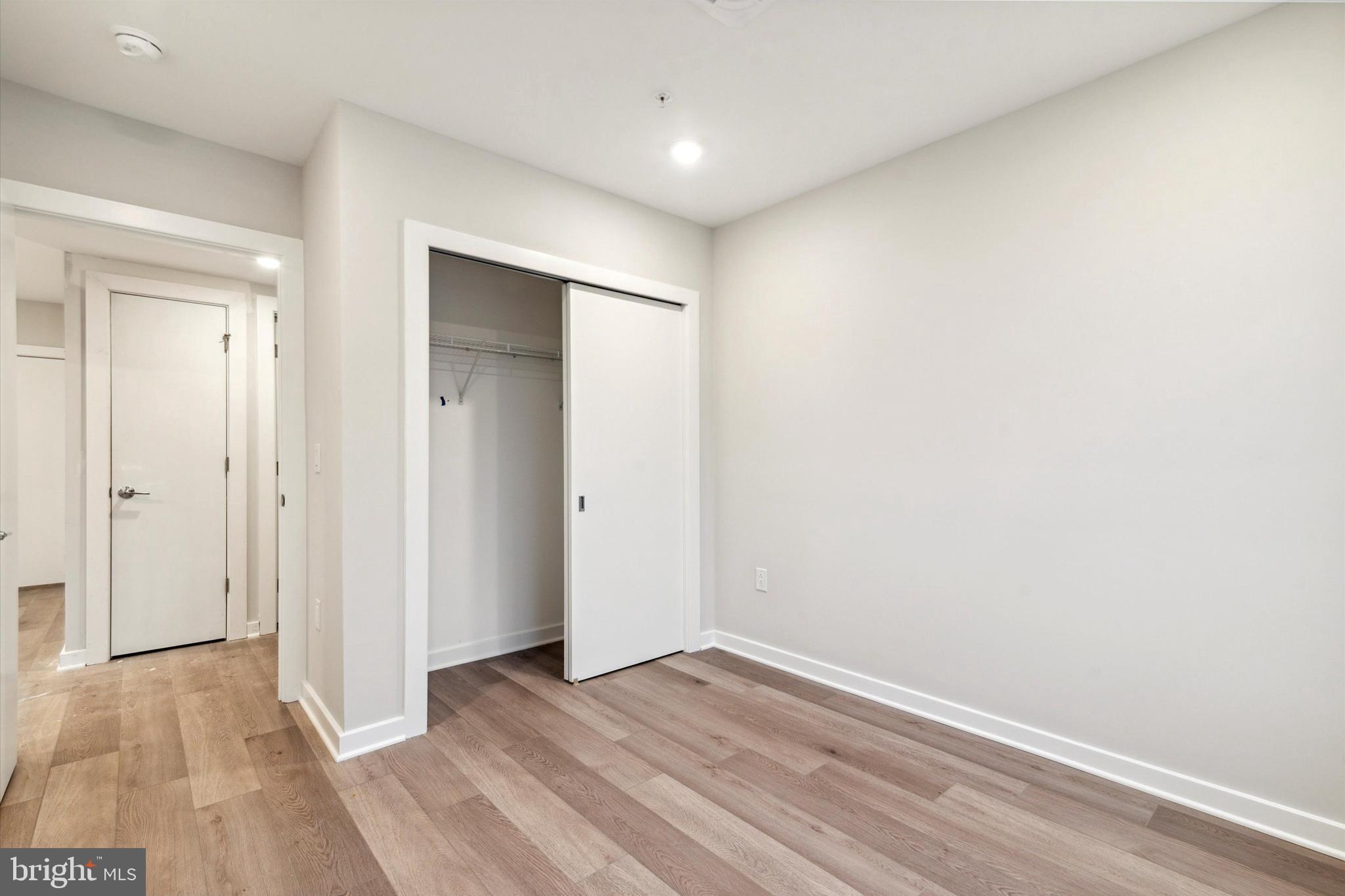 EAST FALLS - Residential Lease