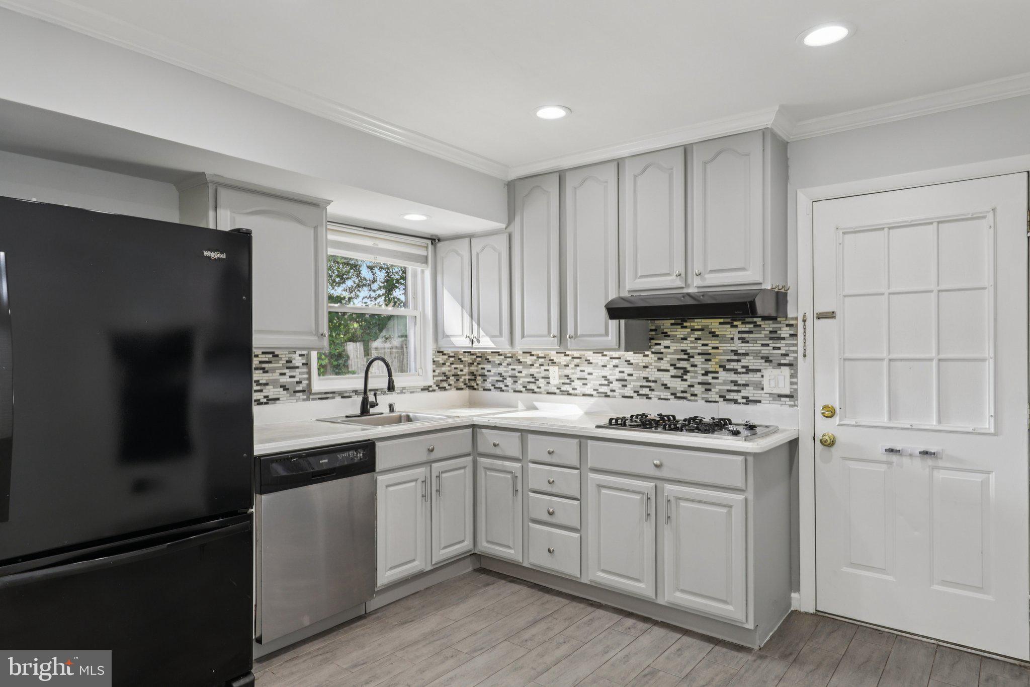 MONTICELLO FOREST - Residential Lease