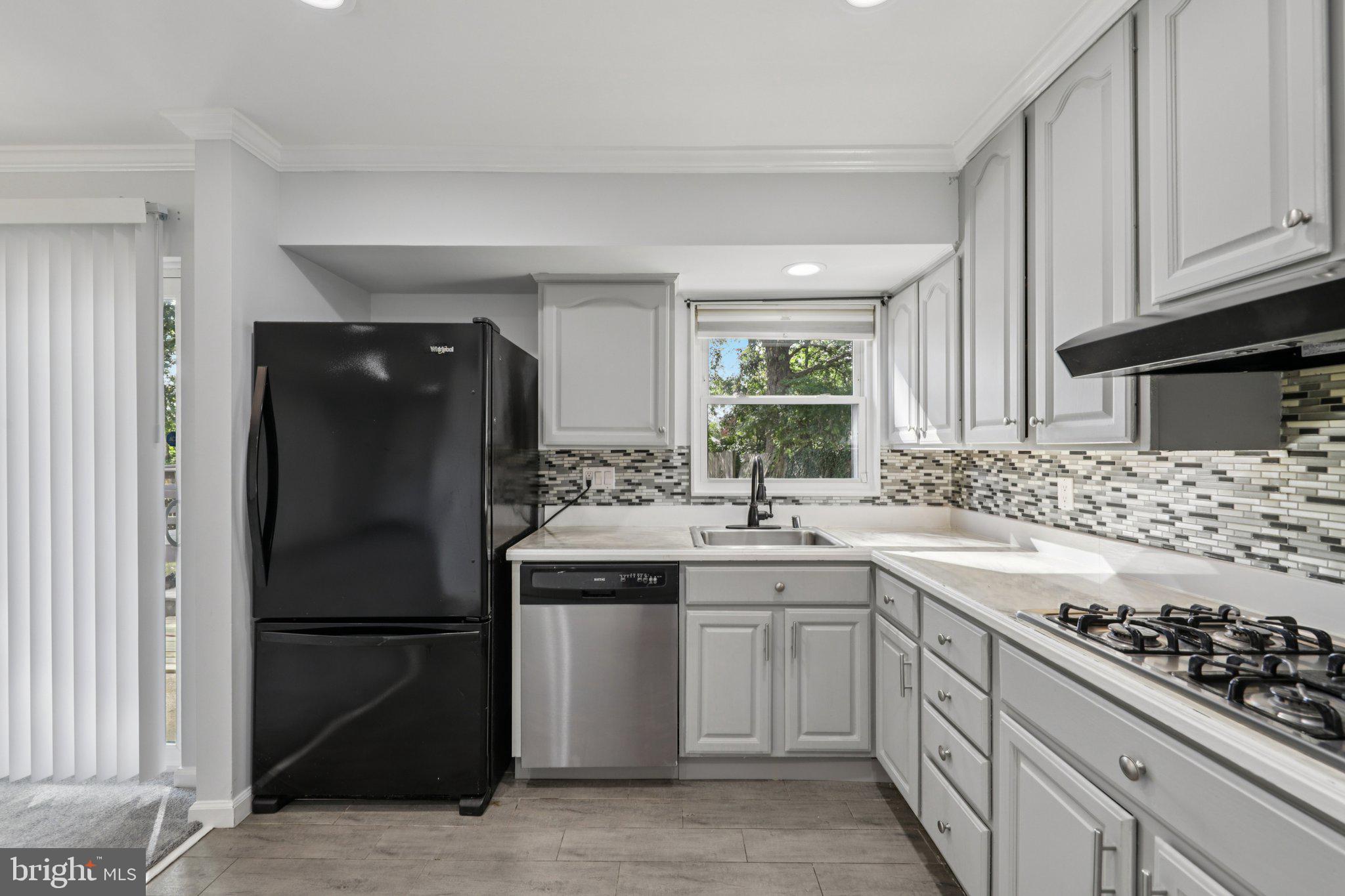 MONTICELLO FOREST - Residential Lease