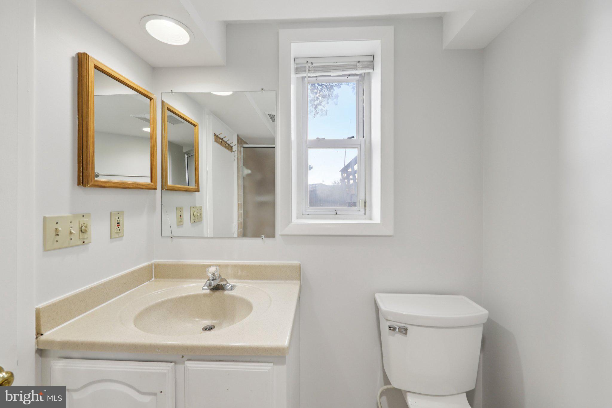 MONTICELLO FOREST - Residential Lease