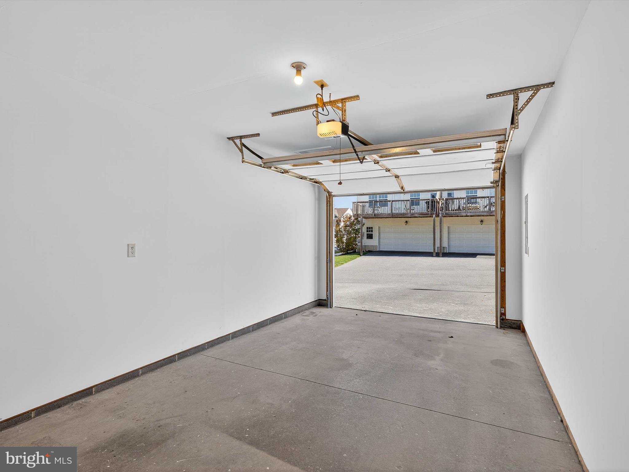 SUMMERFIELD - Residential