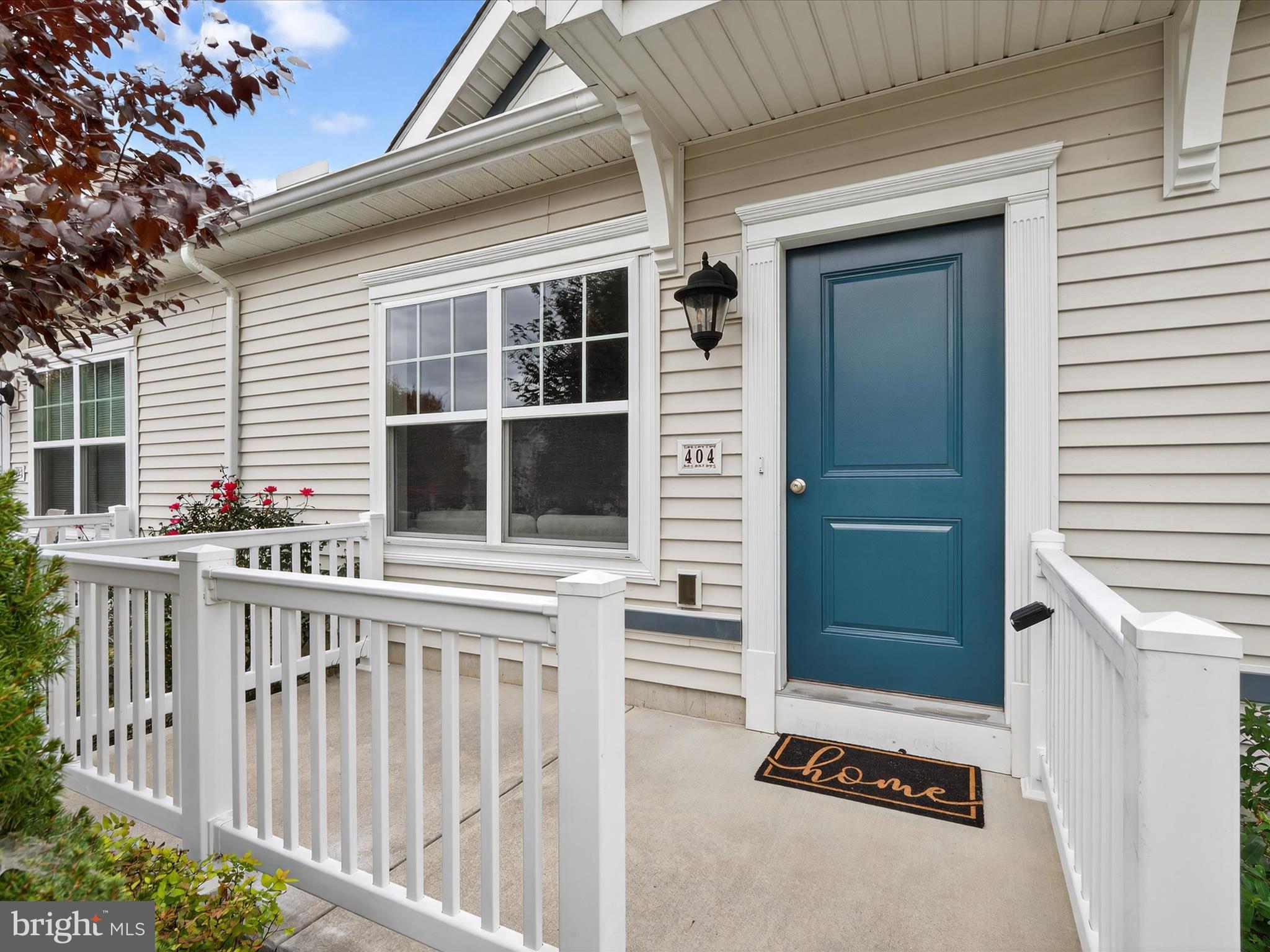 404 WARREN COURT