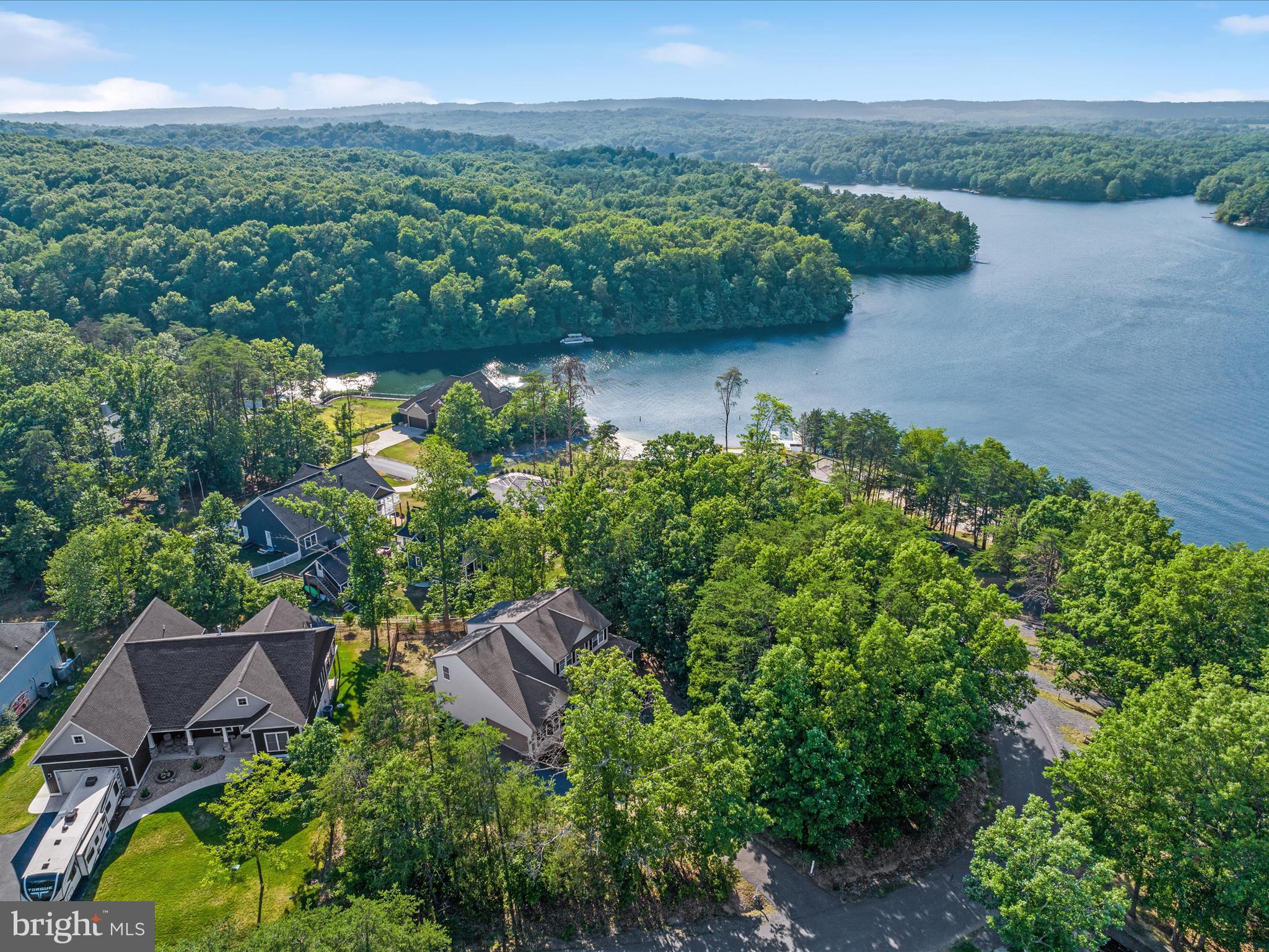 LAKE HOLIDAY ESTATES - Residential