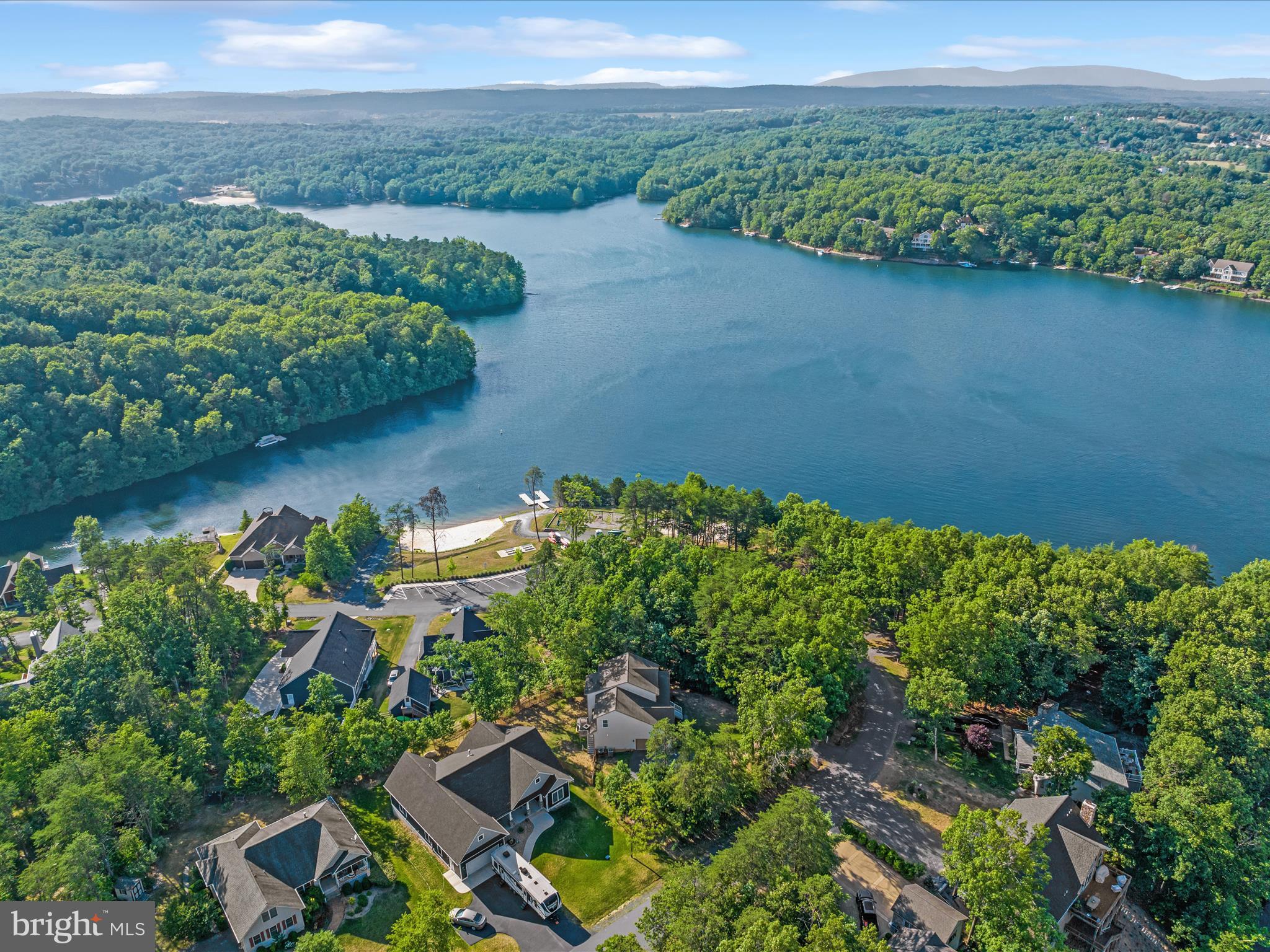 LAKE HOLIDAY ESTATES - Residential