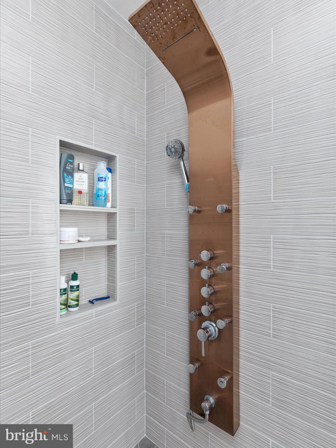 LAKE HOLIDAY ESTATES - Residential