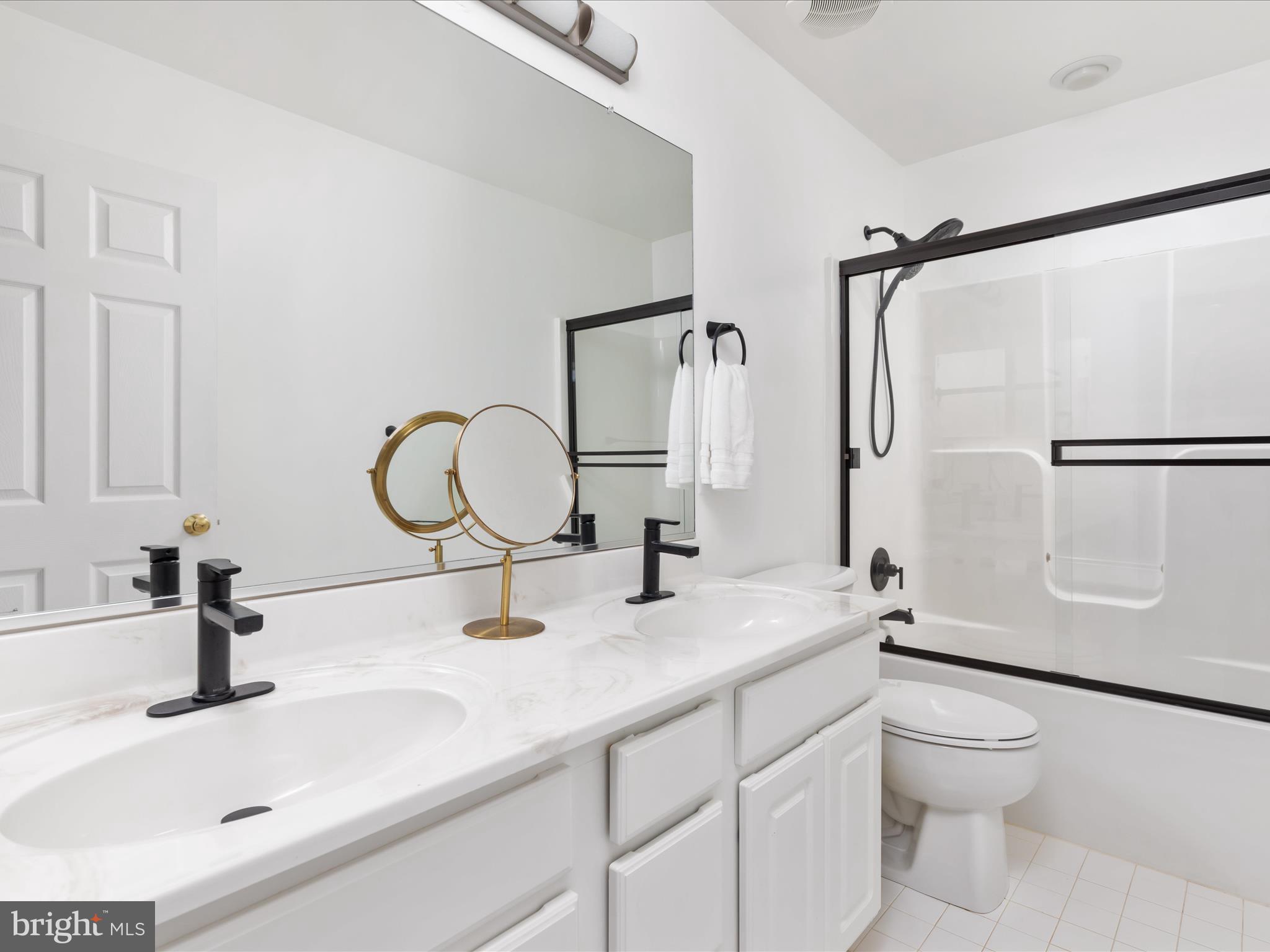 LAKE HOLIDAY ESTATES - Residential