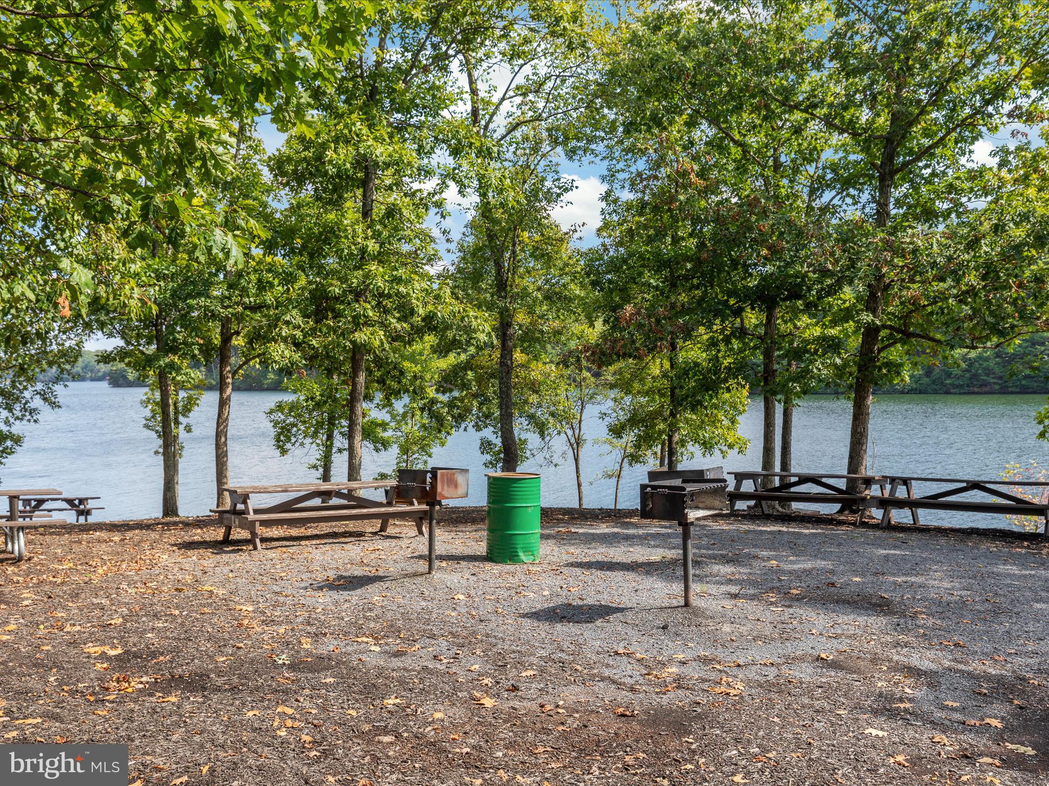 LAKE HOLIDAY ESTATES - Residential