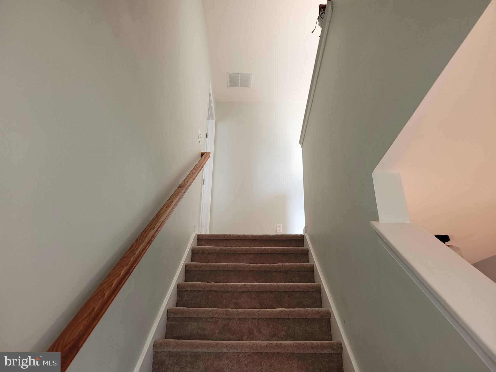 JONATHANS LANDING - Residential Lease