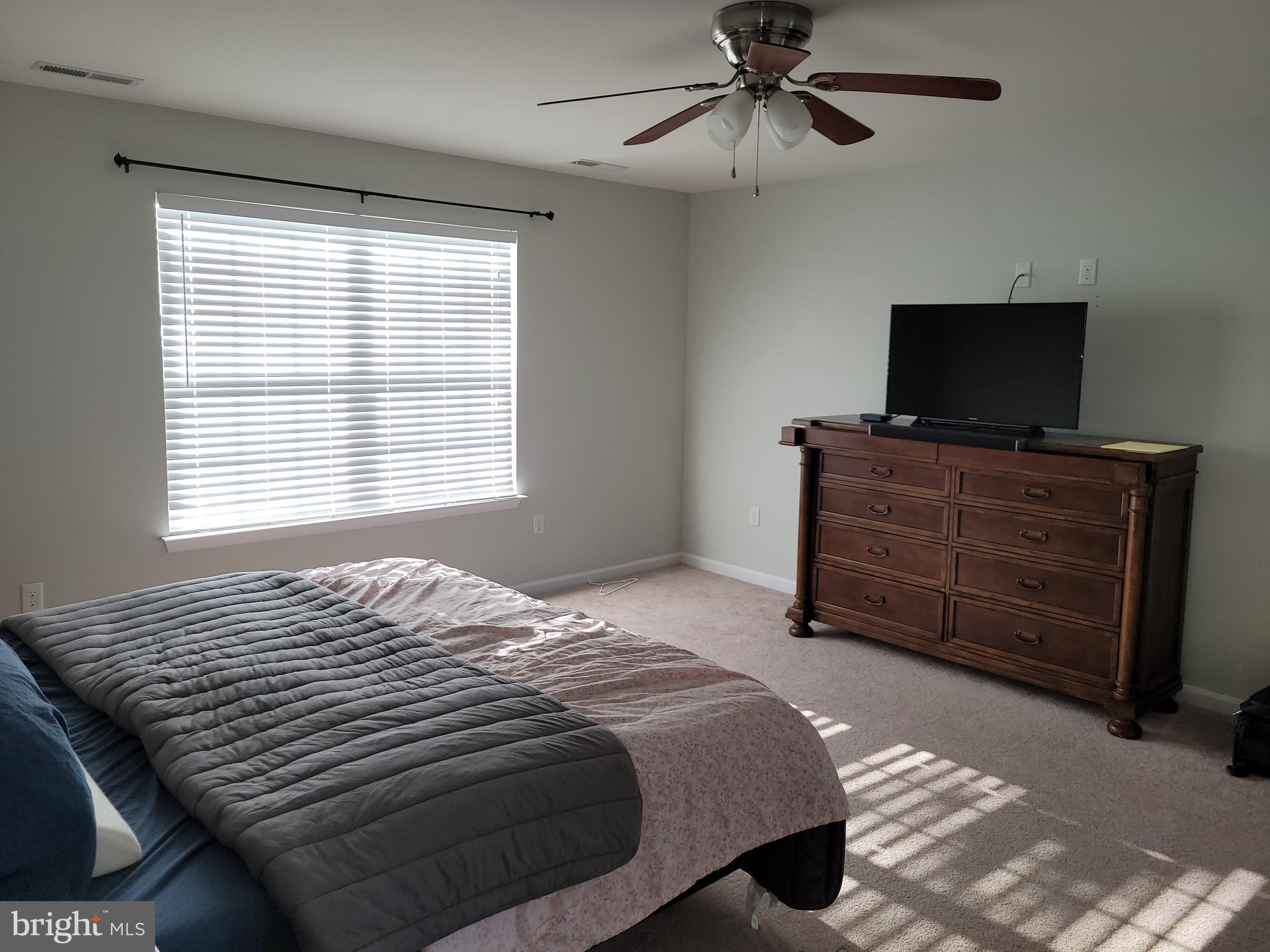 JONATHANS LANDING - Residential Lease