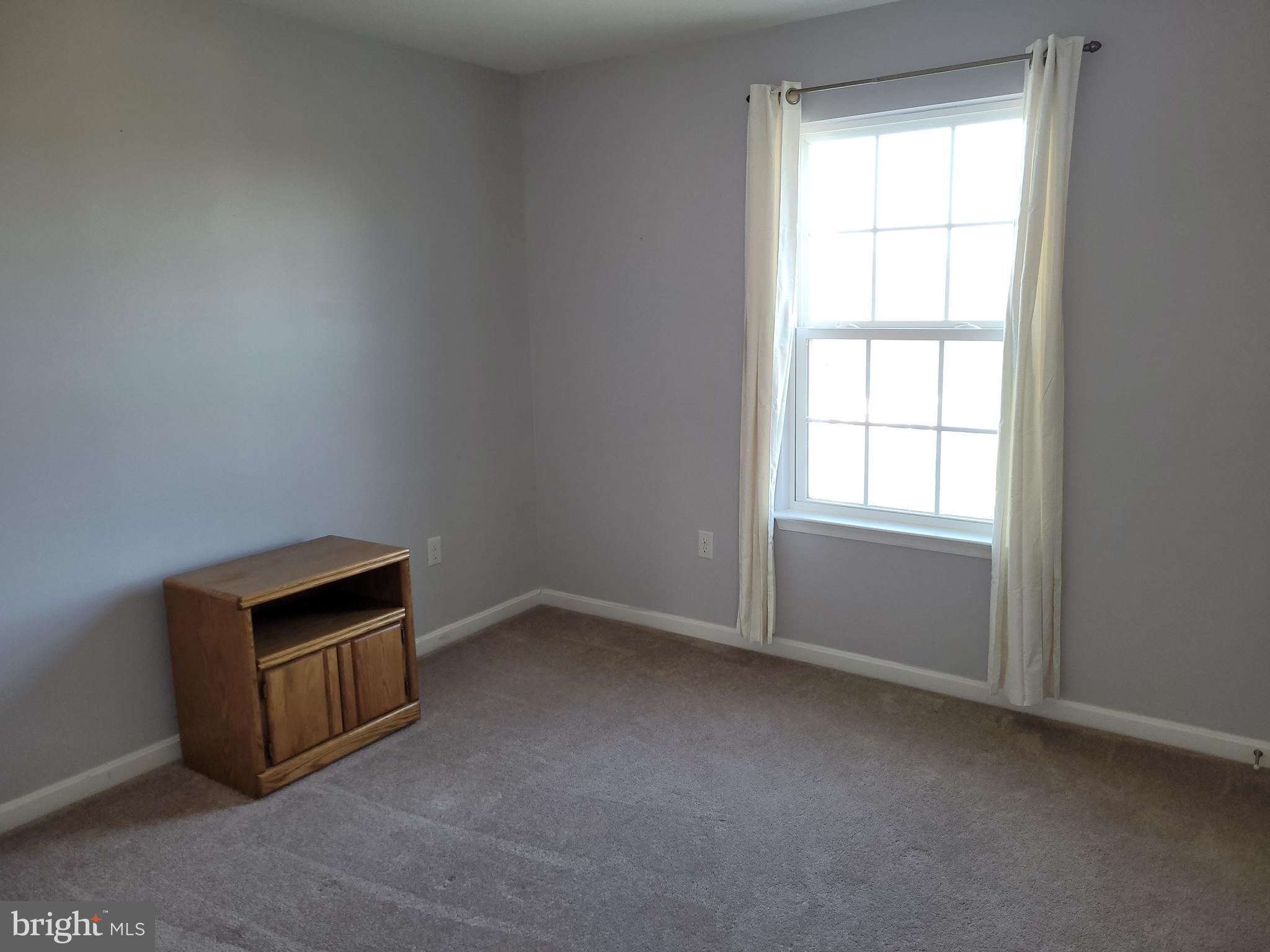 JONATHANS LANDING - Residential Lease