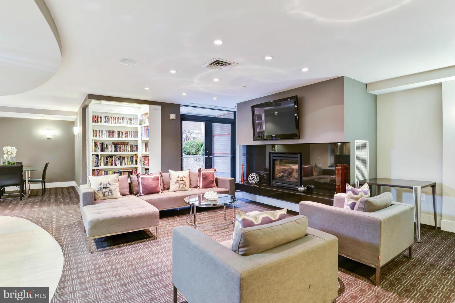 THE MONARCH - Residential Lease