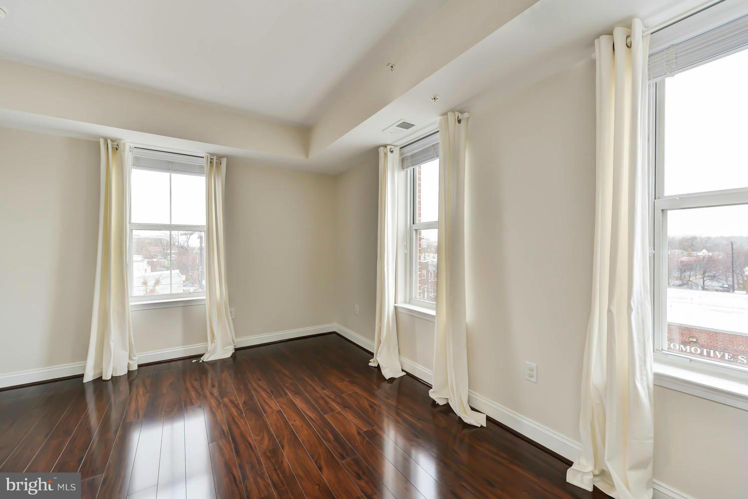 THE MONARCH - Residential Lease