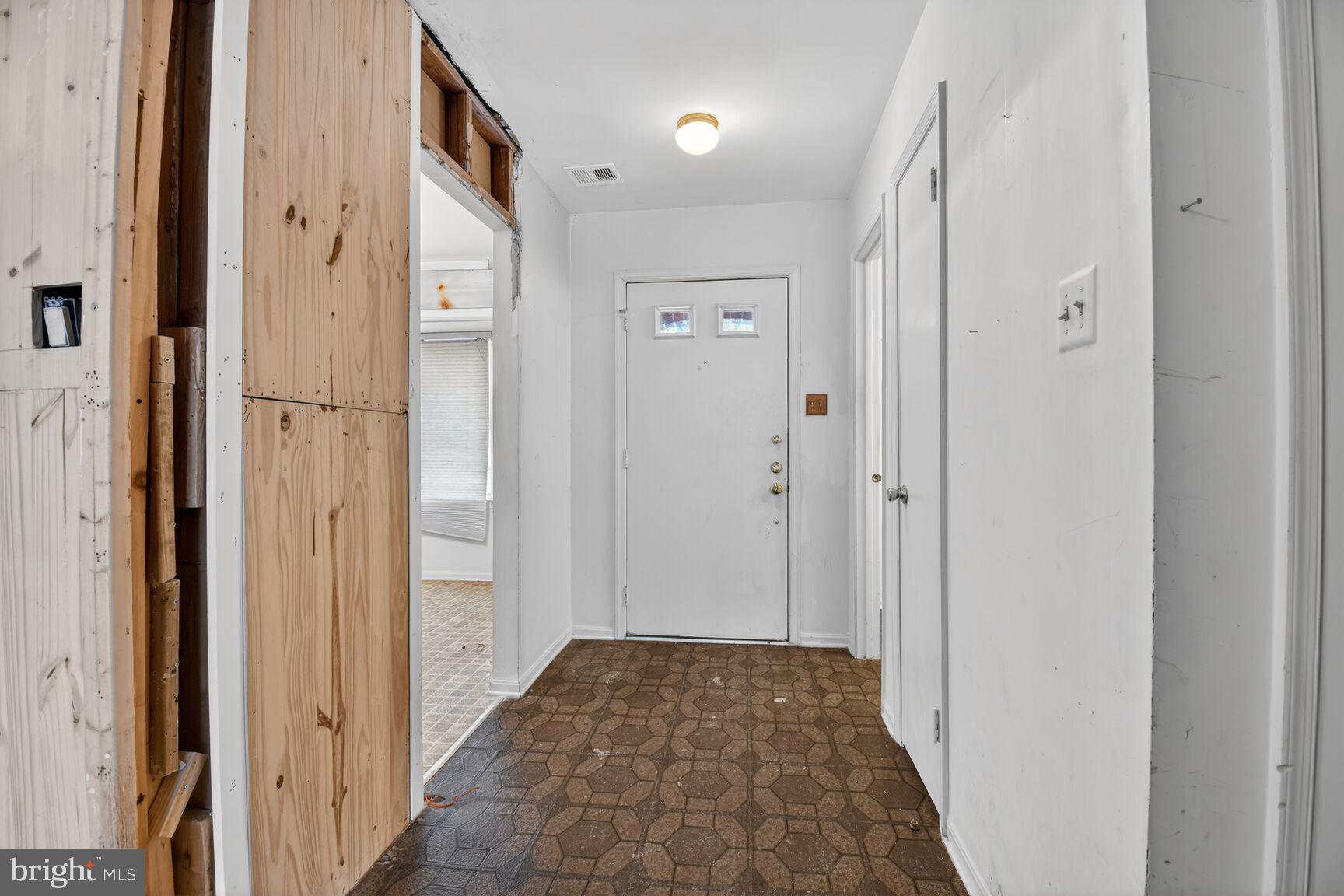 7607 HEATHERTON LANE