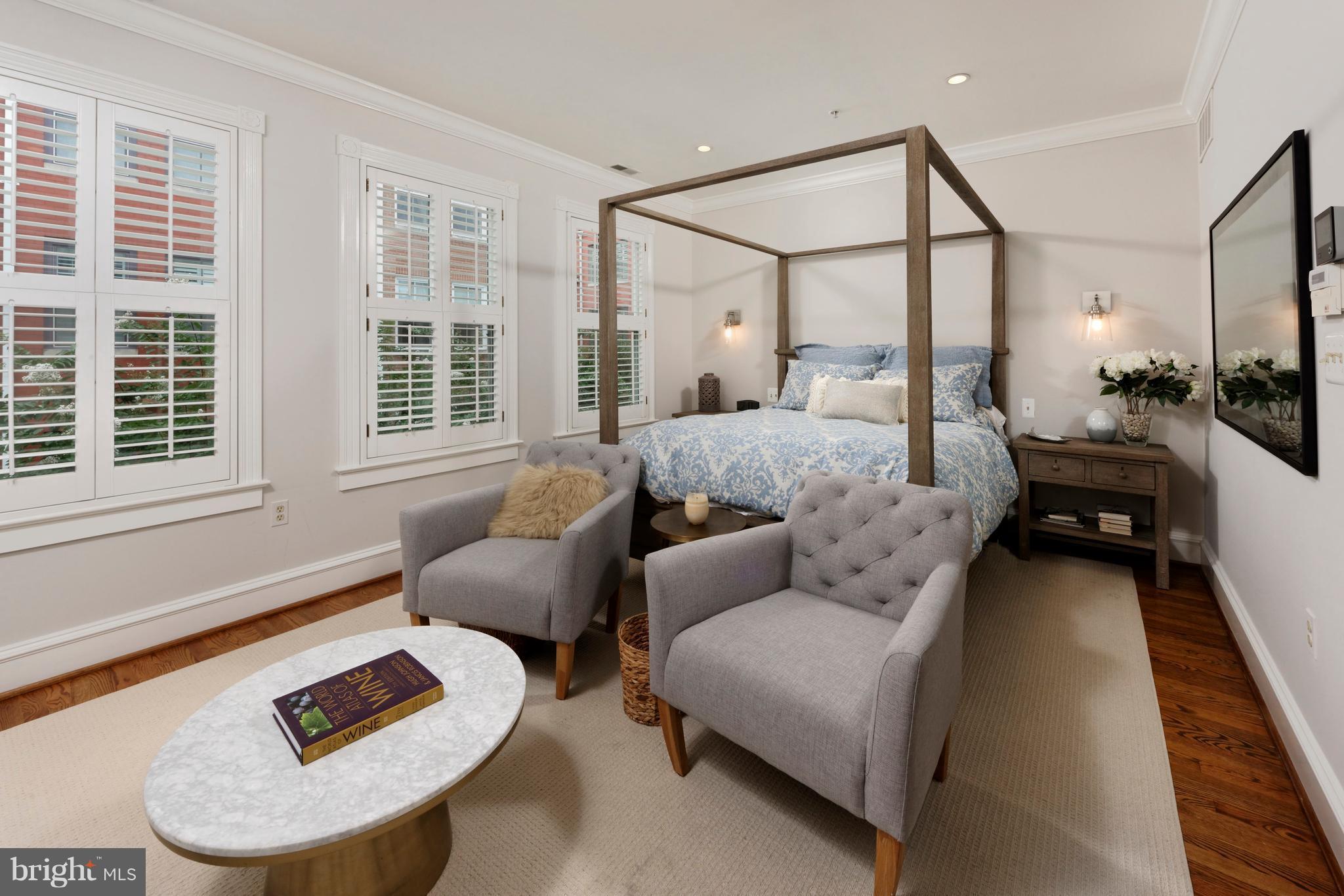 BACKYARD BOATS - Residential