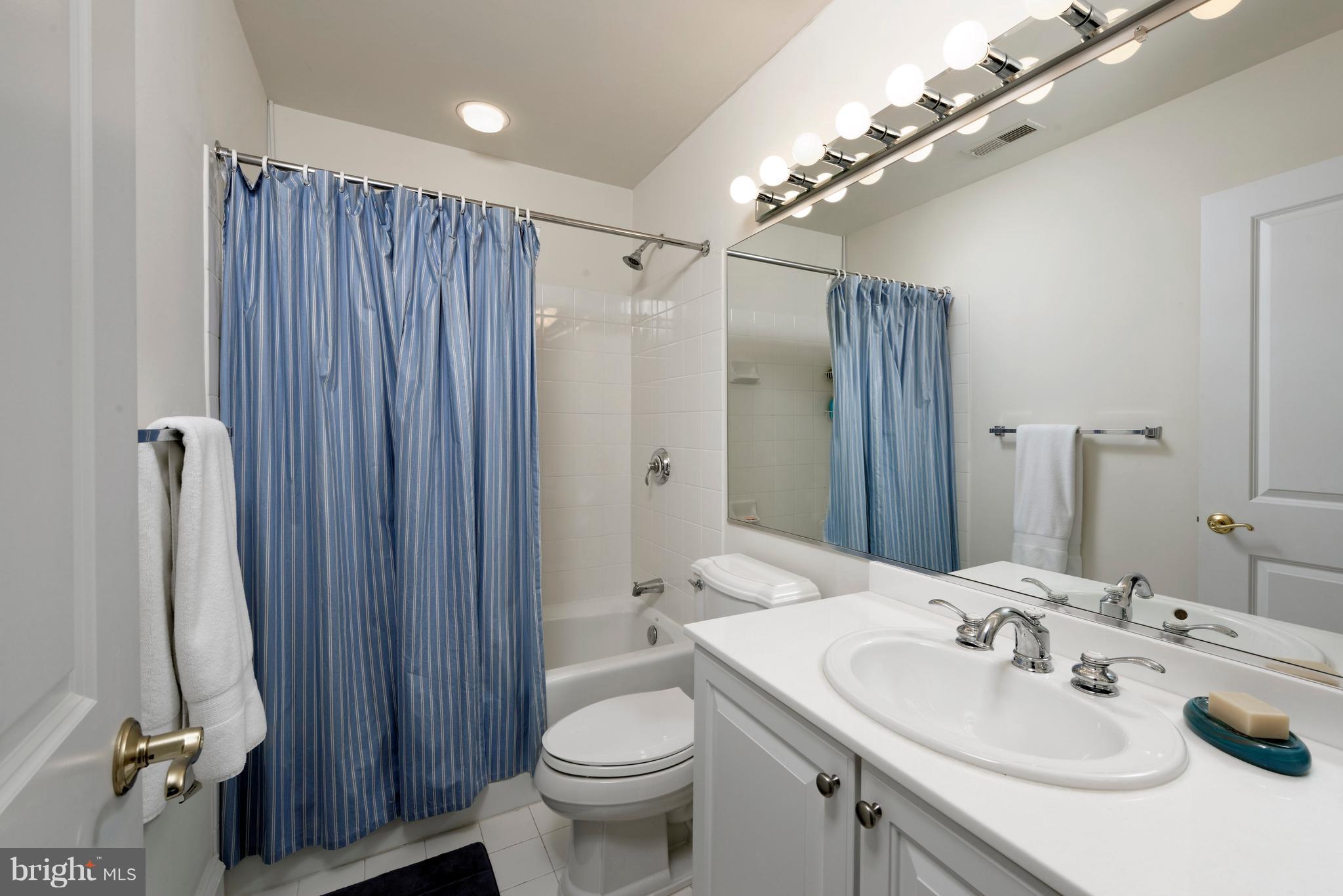 BACKYARD BOATS - Residential