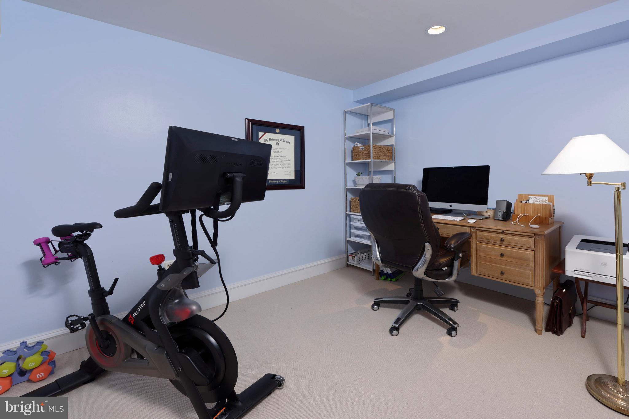 BACKYARD BOATS - Residential