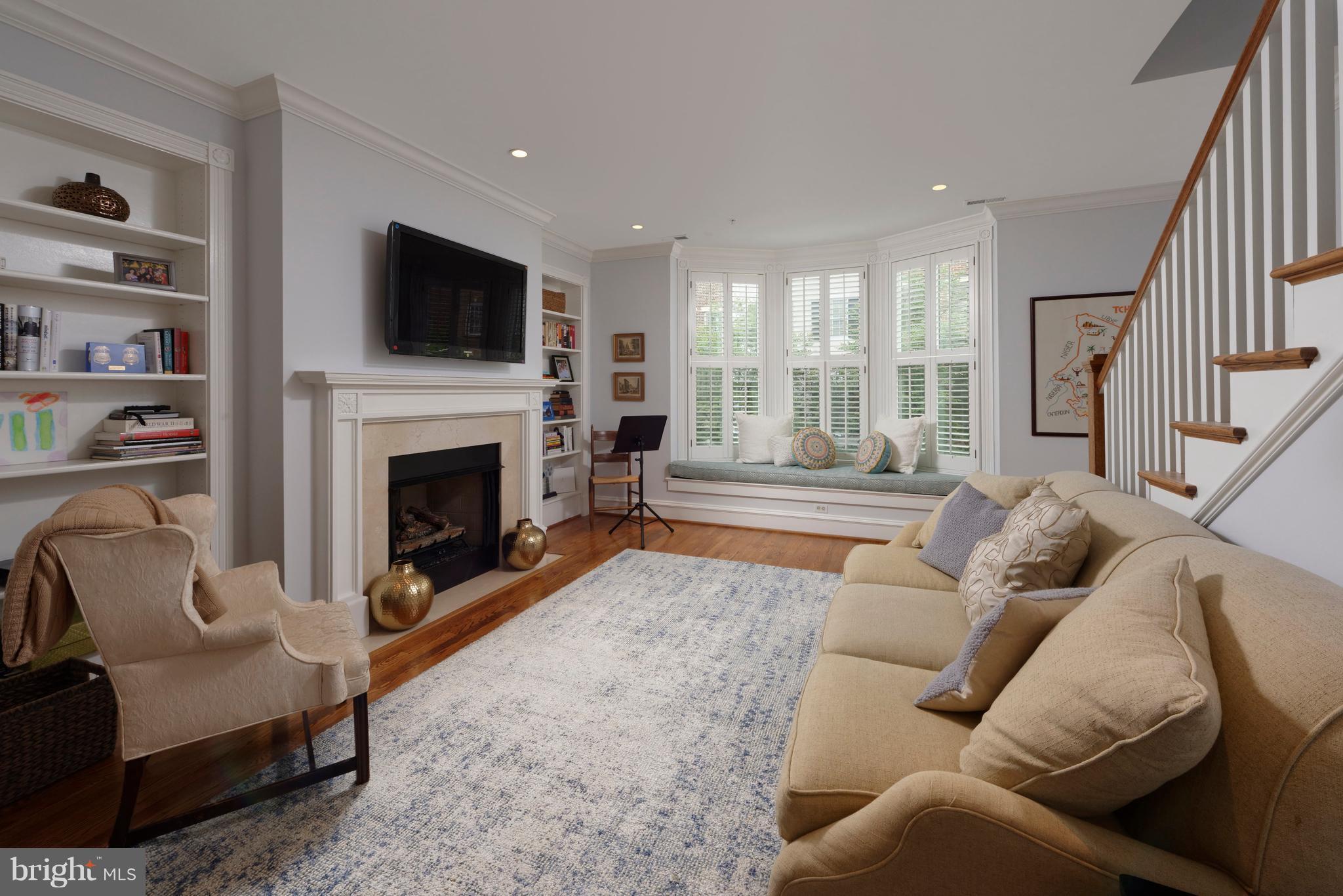 BACKYARD BOATS - Residential