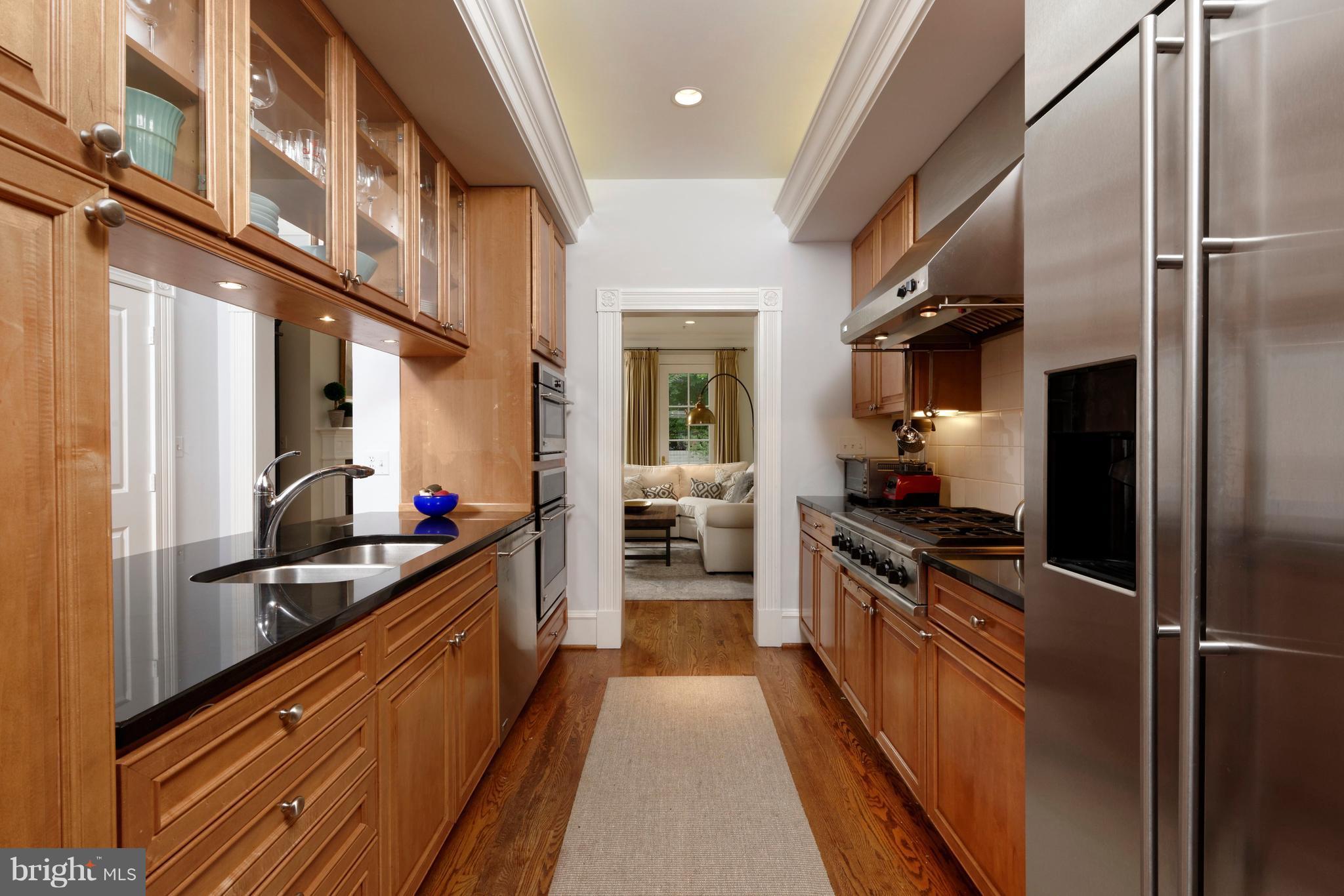 BACKYARD BOATS - Residential