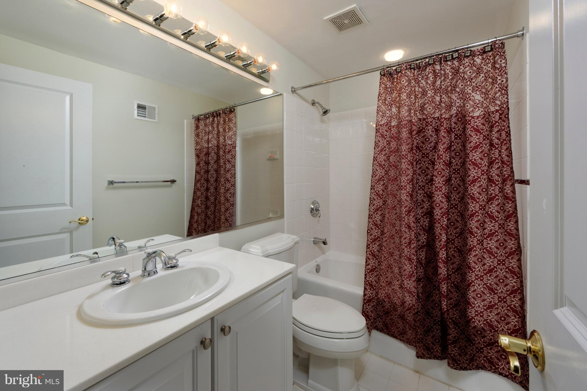 BACKYARD BOATS - Residential