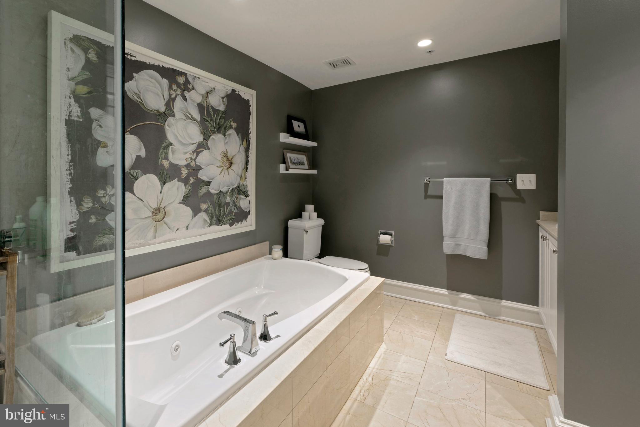 BACKYARD BOATS - Residential