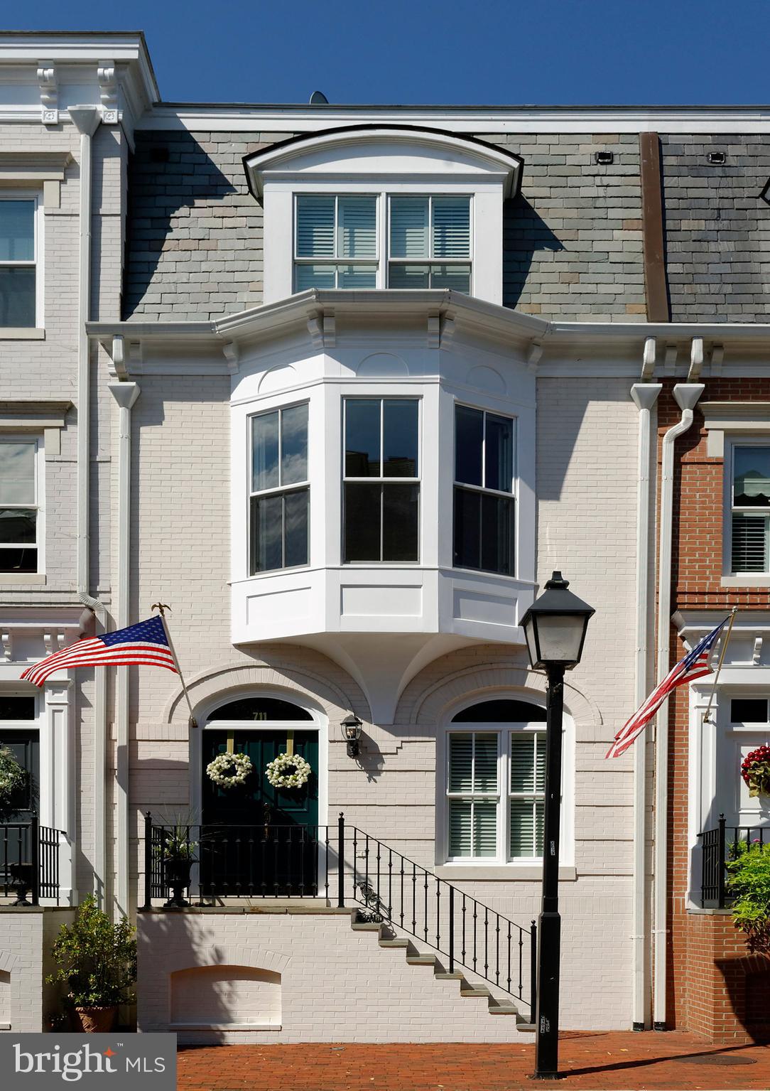 BACKYARD BOATS - Residential