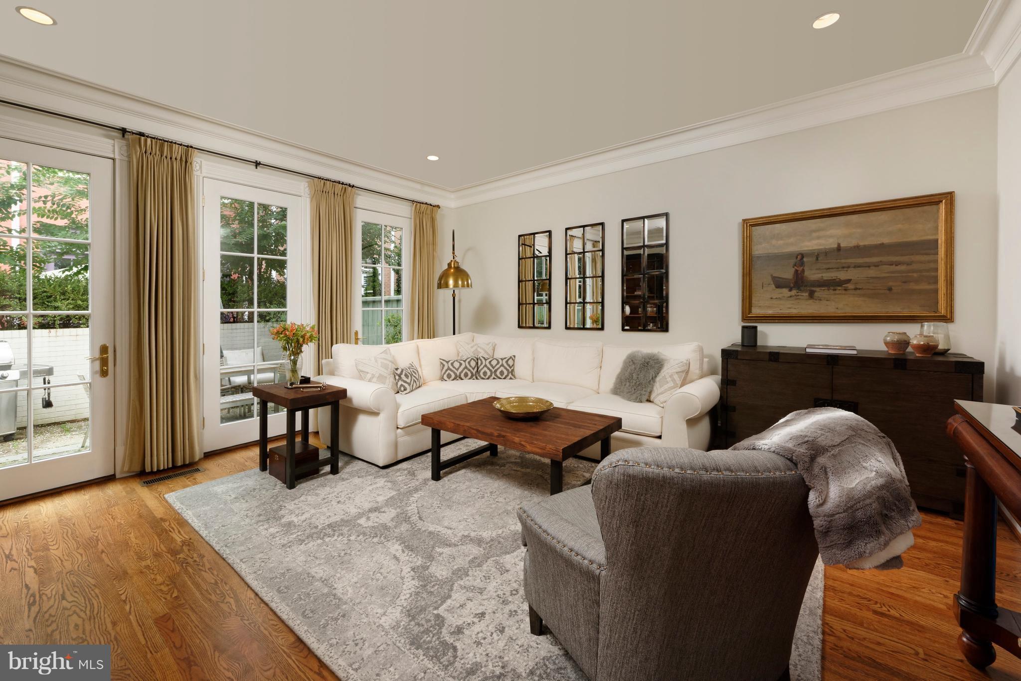 BACKYARD BOATS - Residential