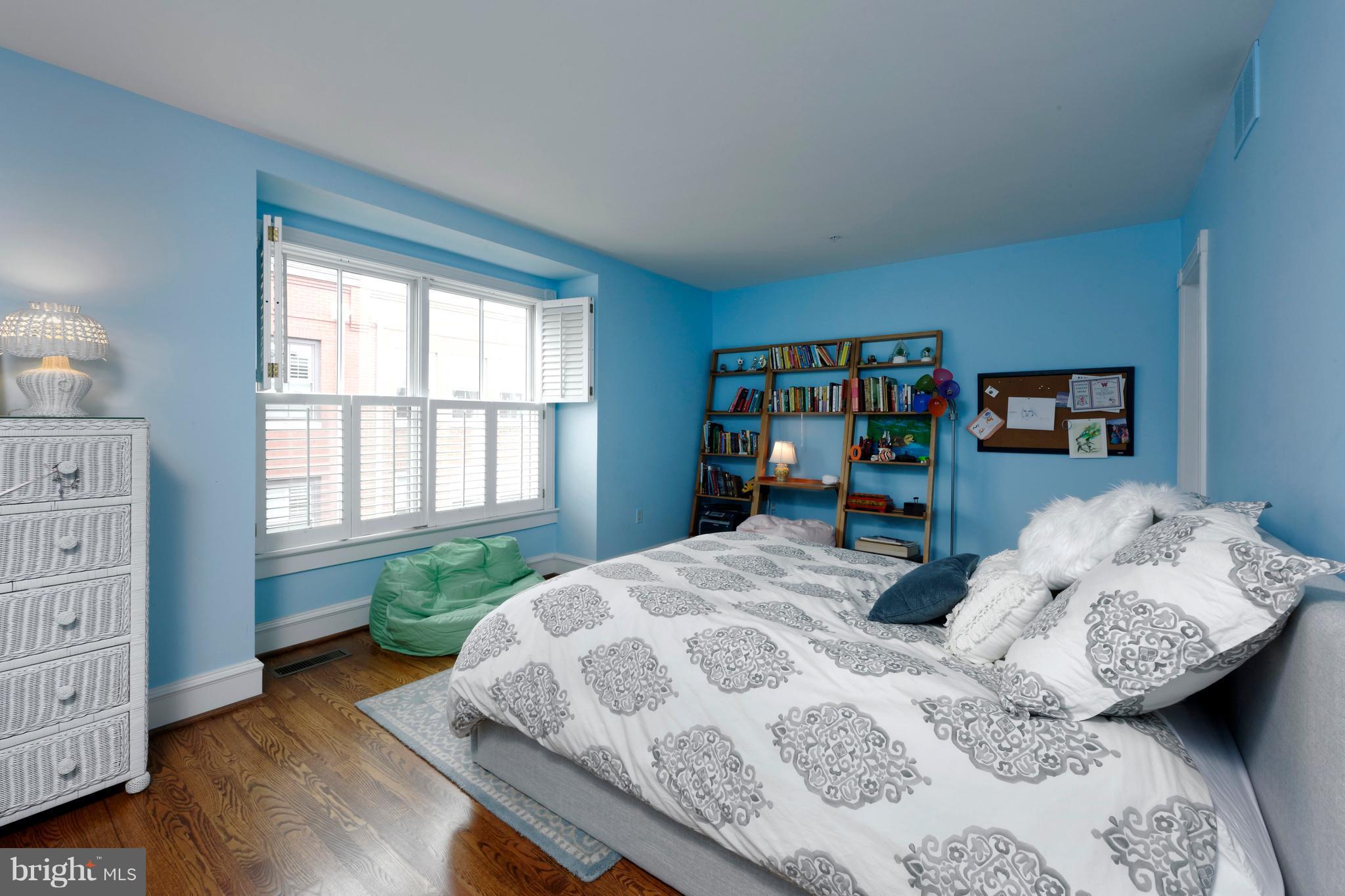 BACKYARD BOATS - Residential