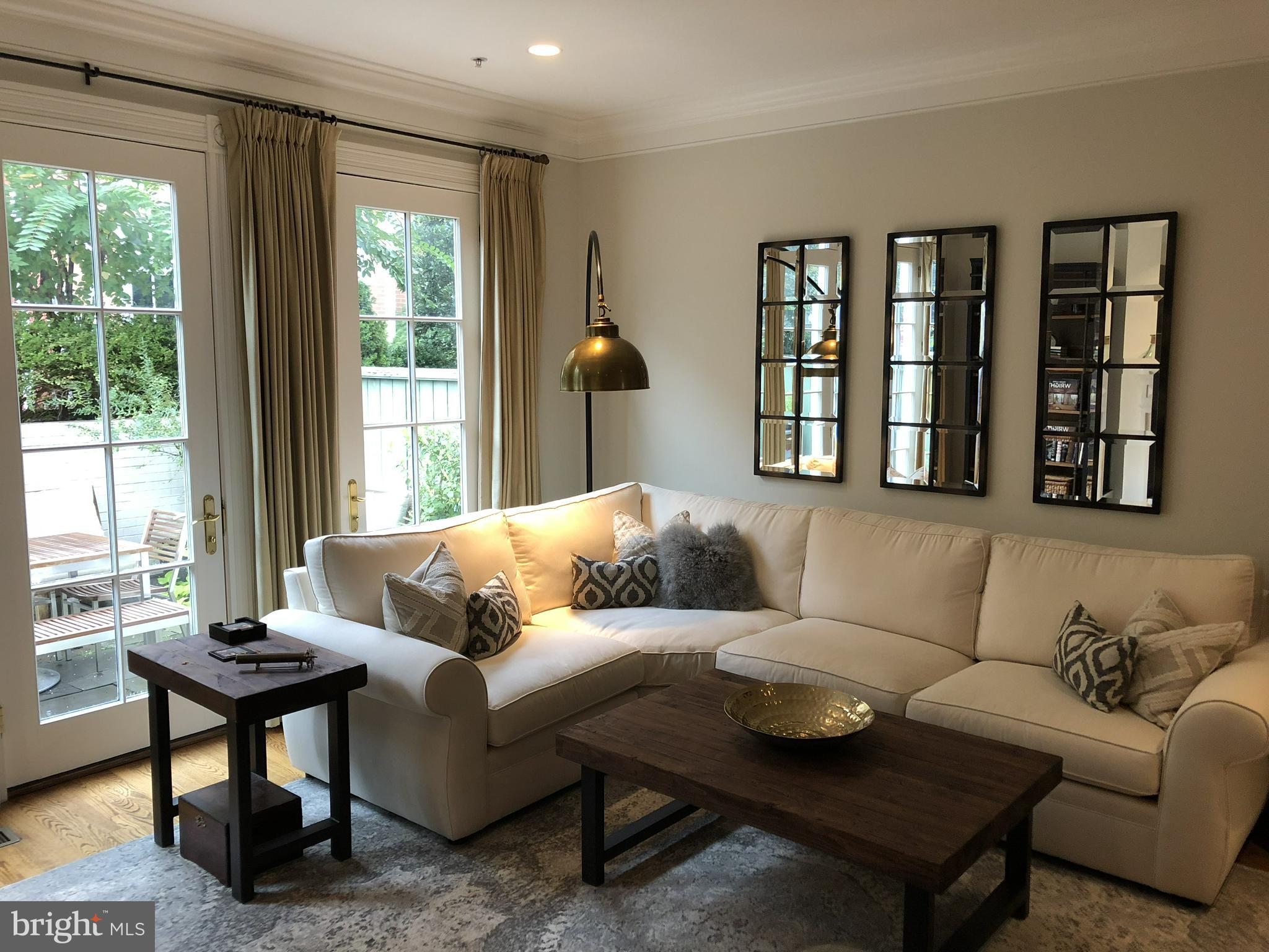 BACKYARD BOATS - Residential