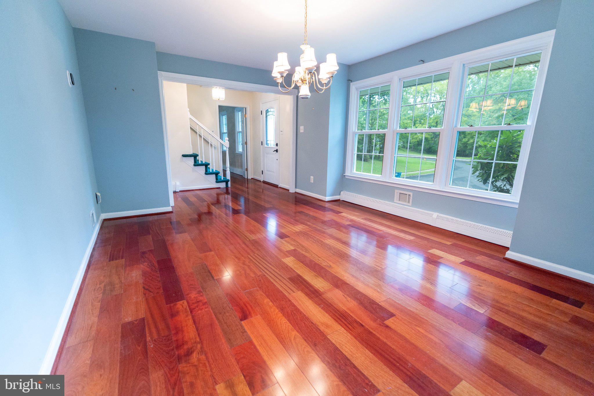 1141 SCHOOL HOUSE LANE