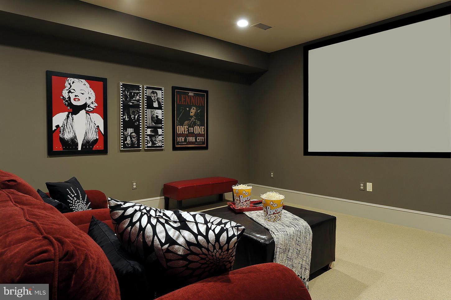 SPRING HILL FARM - Residential