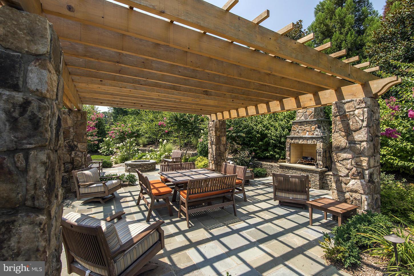 SPRING HILL FARM - Residential