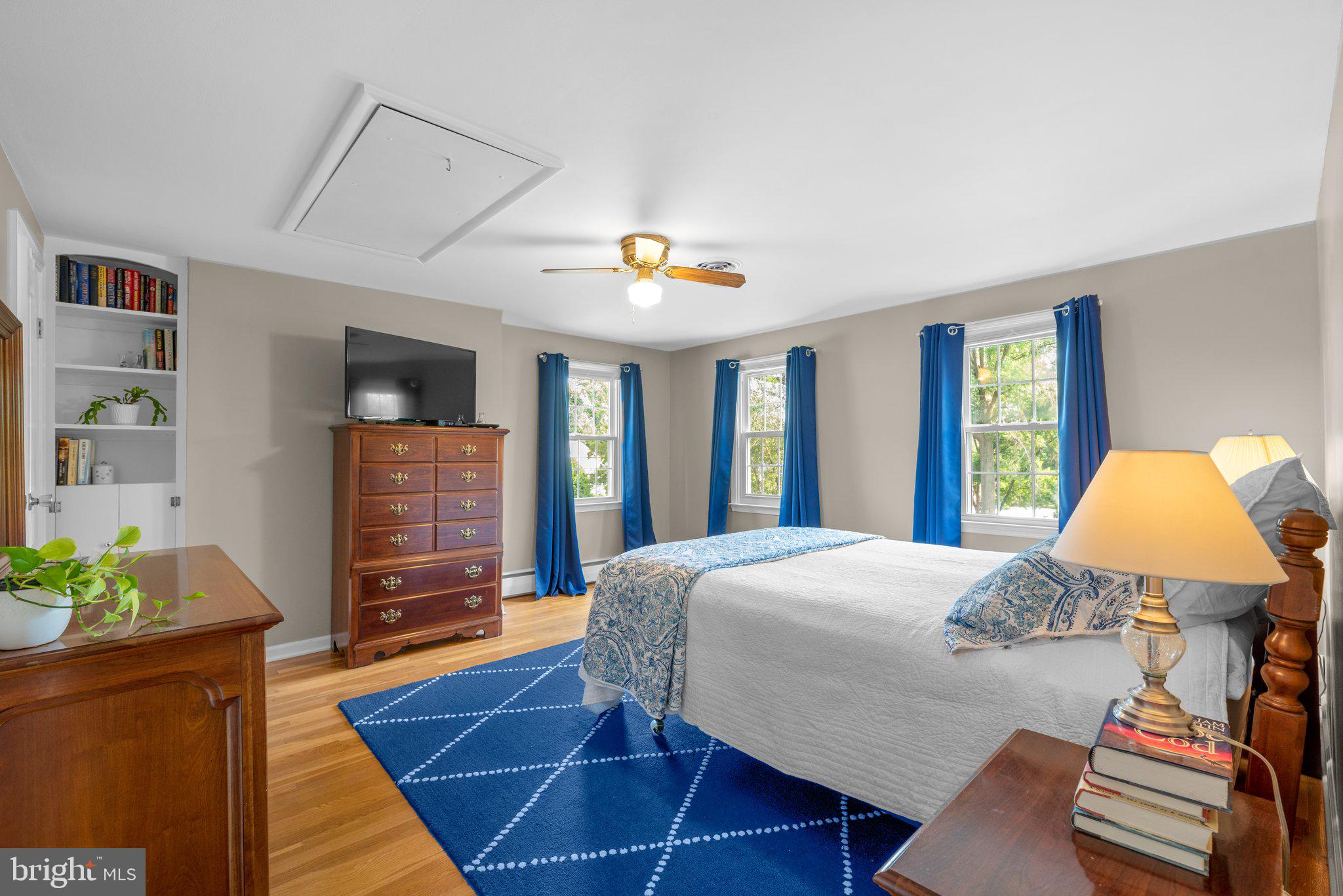 VALLEY MEADE - Residential