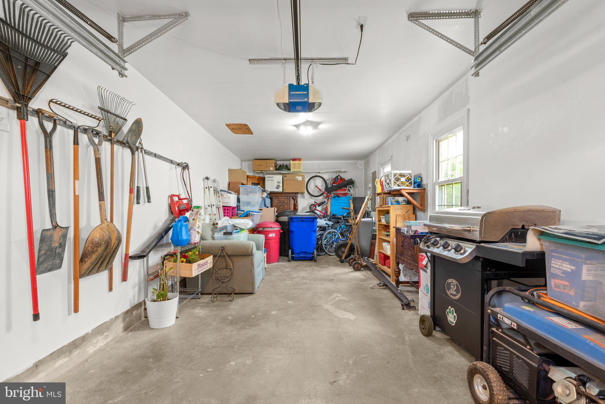 VALLEY MEADE - Residential